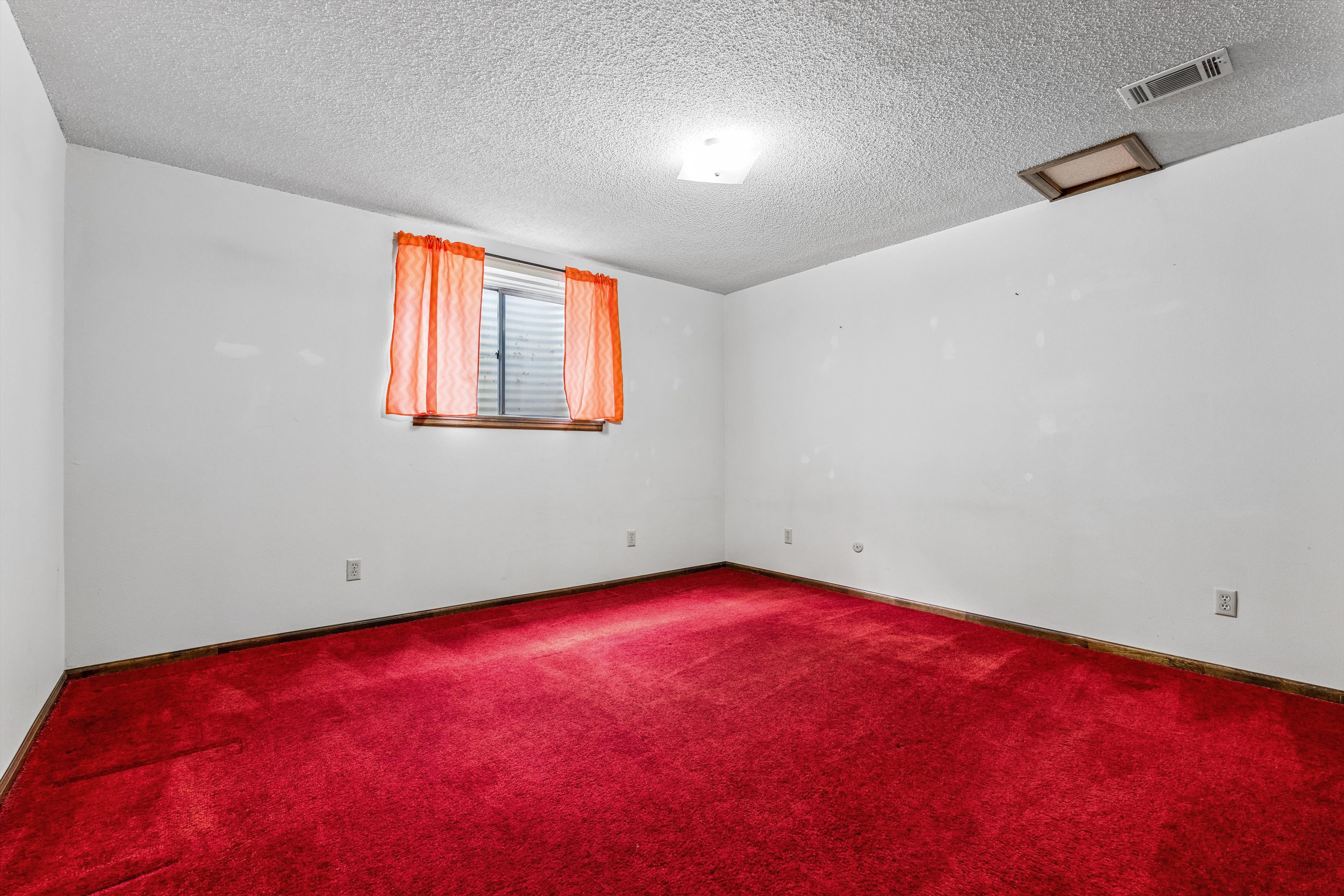  Rare Loveland 3 Bed, 3 Bath Ranch With Full Finished Basement - 物件實景