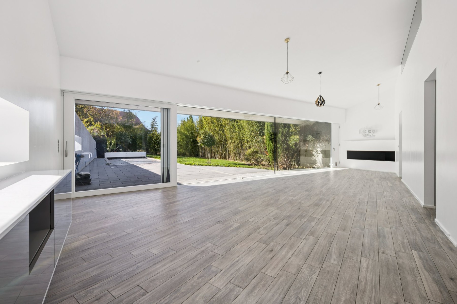  Contemporary architect-designed villa with a pool in Mont-sur-Lausanne - 物件實景