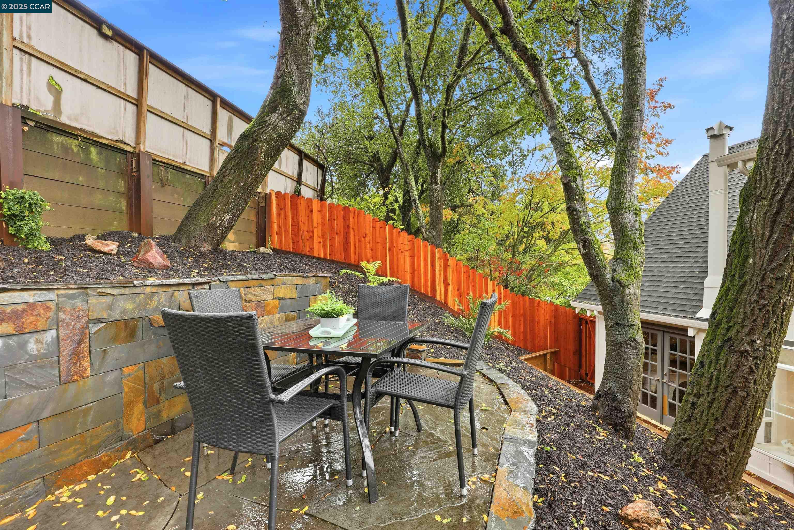 Orinda, California, 94563, United States, 3 Bedrooms Bedrooms, ,2 BathroomsBathrooms,Residential,For Sale,1993429