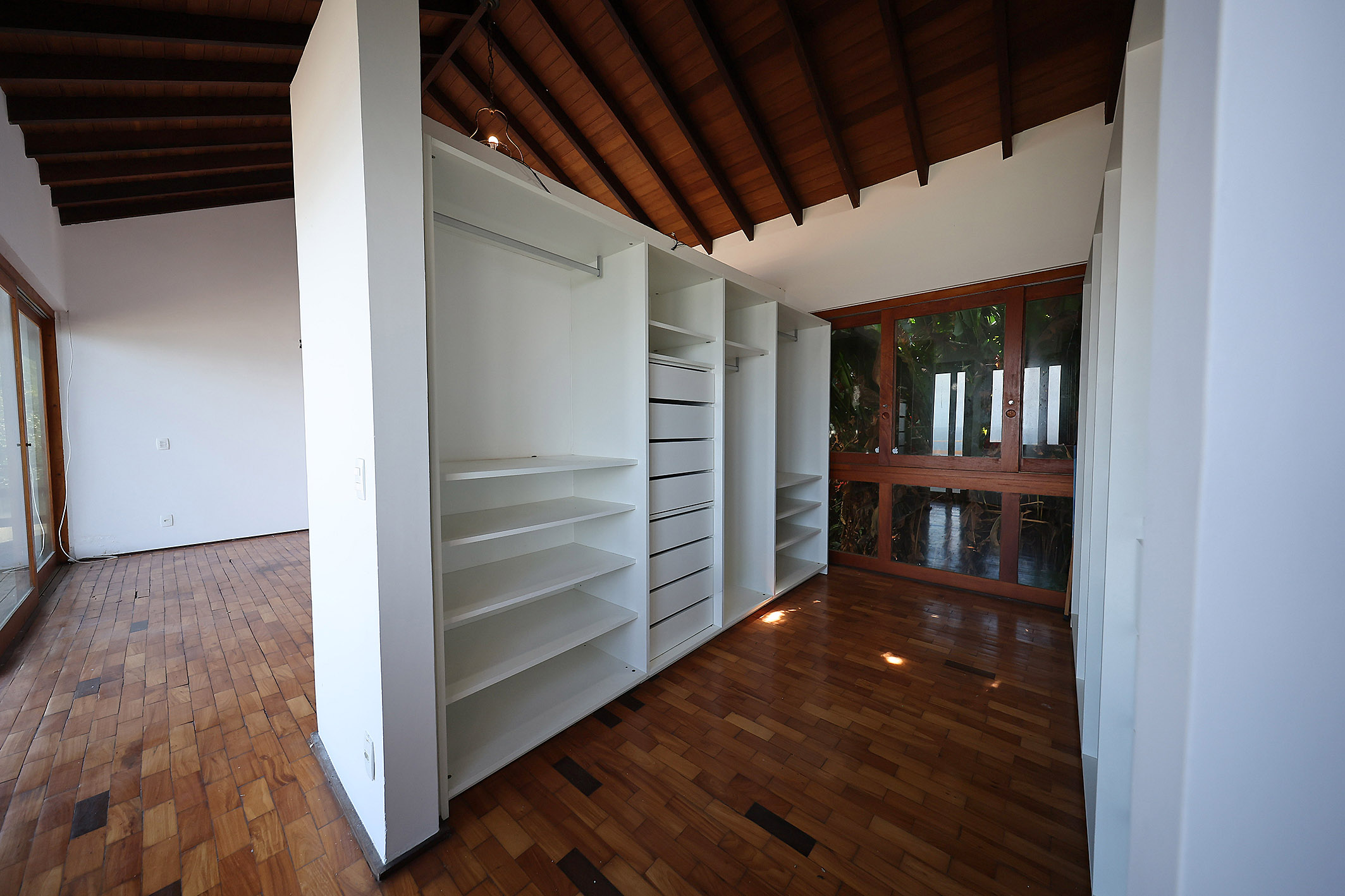  Exclusive Gated Community, Ocean Views, and a Prime Location - 物件實景