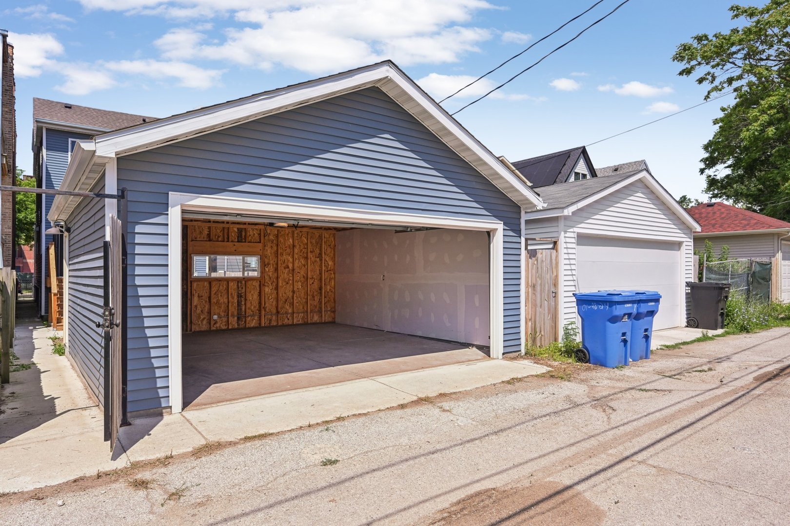 Chicago, Illinois, 60637, United States, 4 Bedrooms Bedrooms, ,4 BathroomsBathrooms,Residential,For Sale,2001250