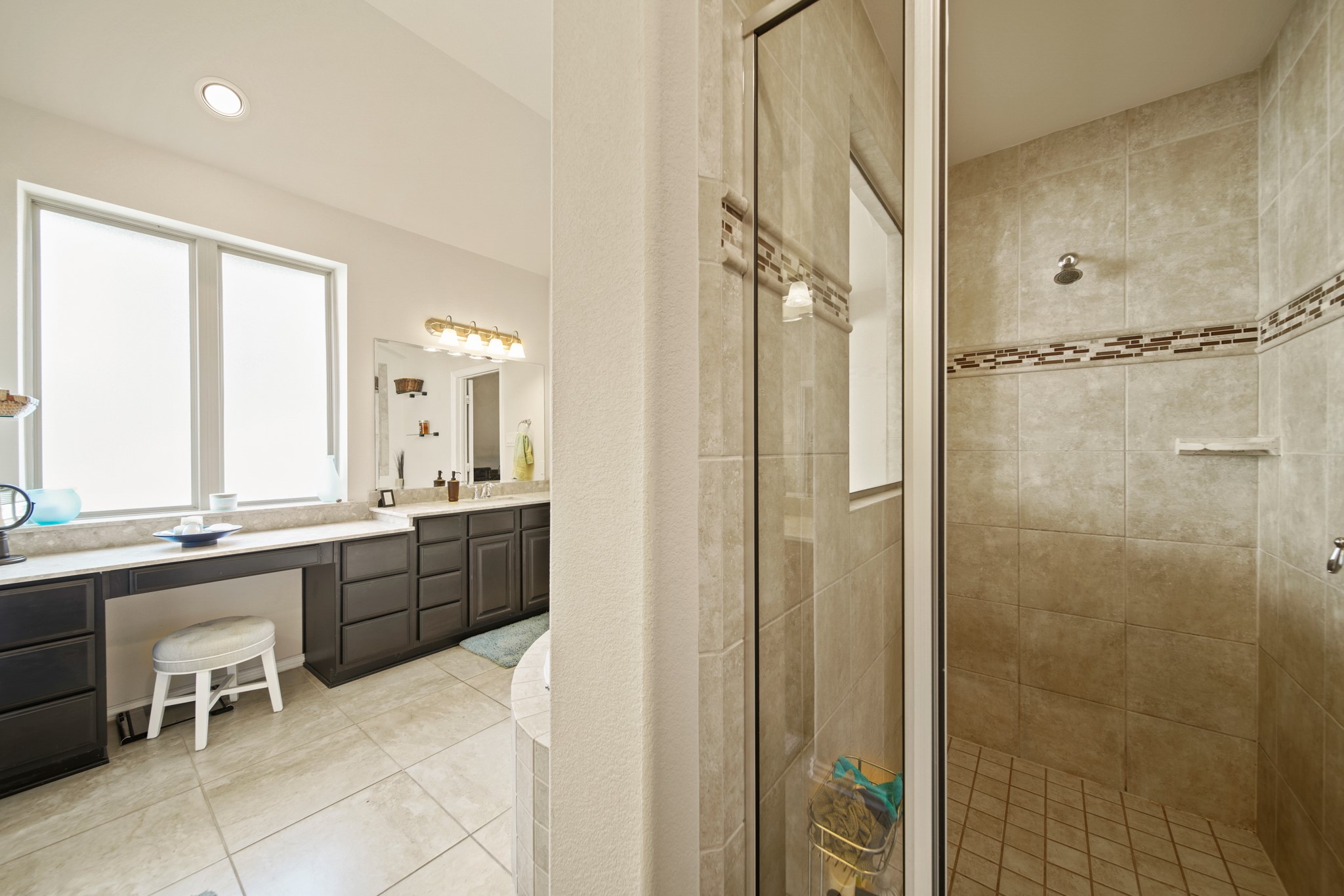 Richmond, Texas, 77407, United States, 4 Bedrooms Bedrooms, ,3 BathroomsBathrooms,Residential,For Sale,1940812