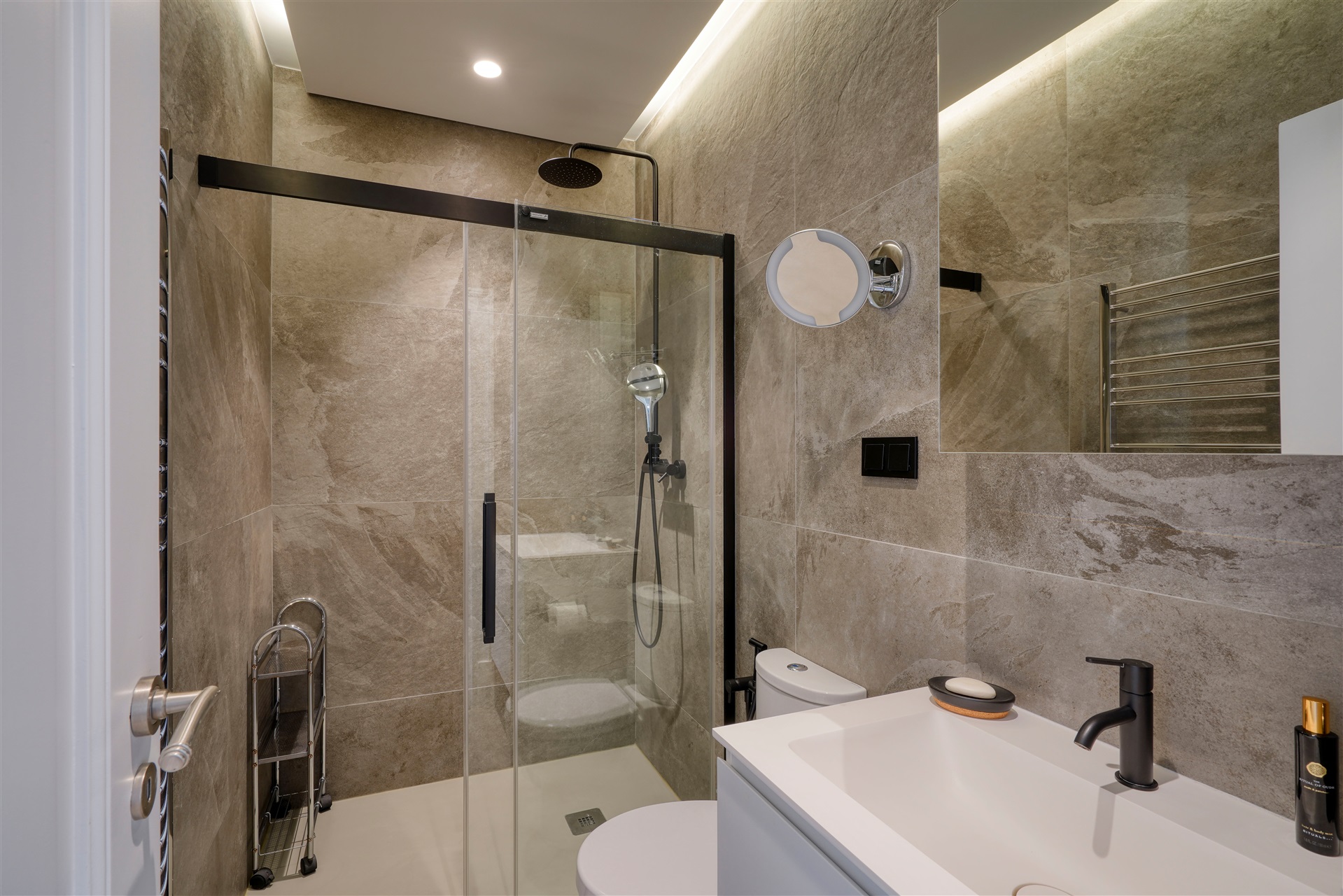  Detached house, 6 bedrooms, for Sale - 物件實景