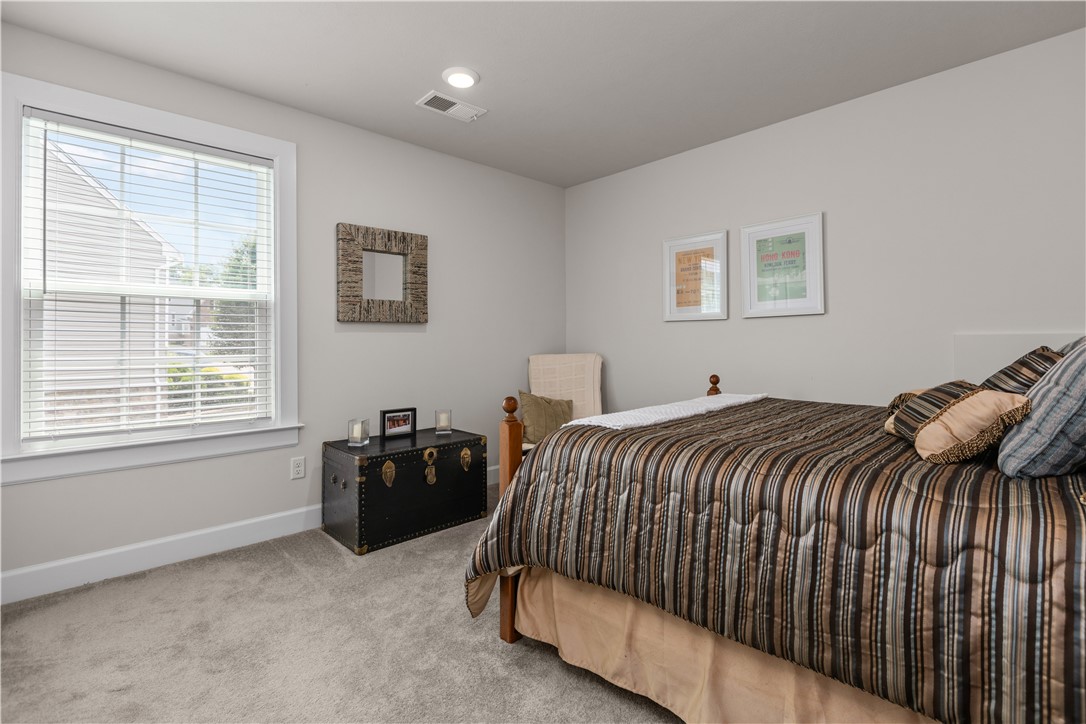 Robinson Twp, Pennsylvania, 15136, United States, 5 Bedrooms Bedrooms, ,4 BathroomsBathrooms,Residential,For Sale,1906122