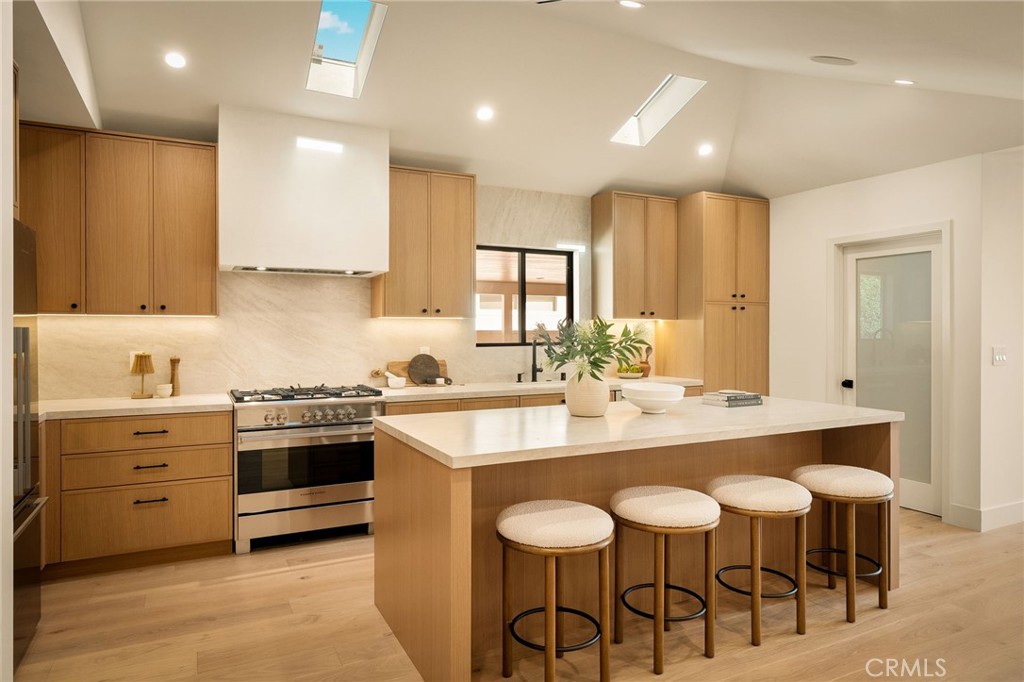 Valley Village, California, 91607, United States, 3 Bedrooms Bedrooms, ,3 BathroomsBathrooms,Residential,For Sale,2002294