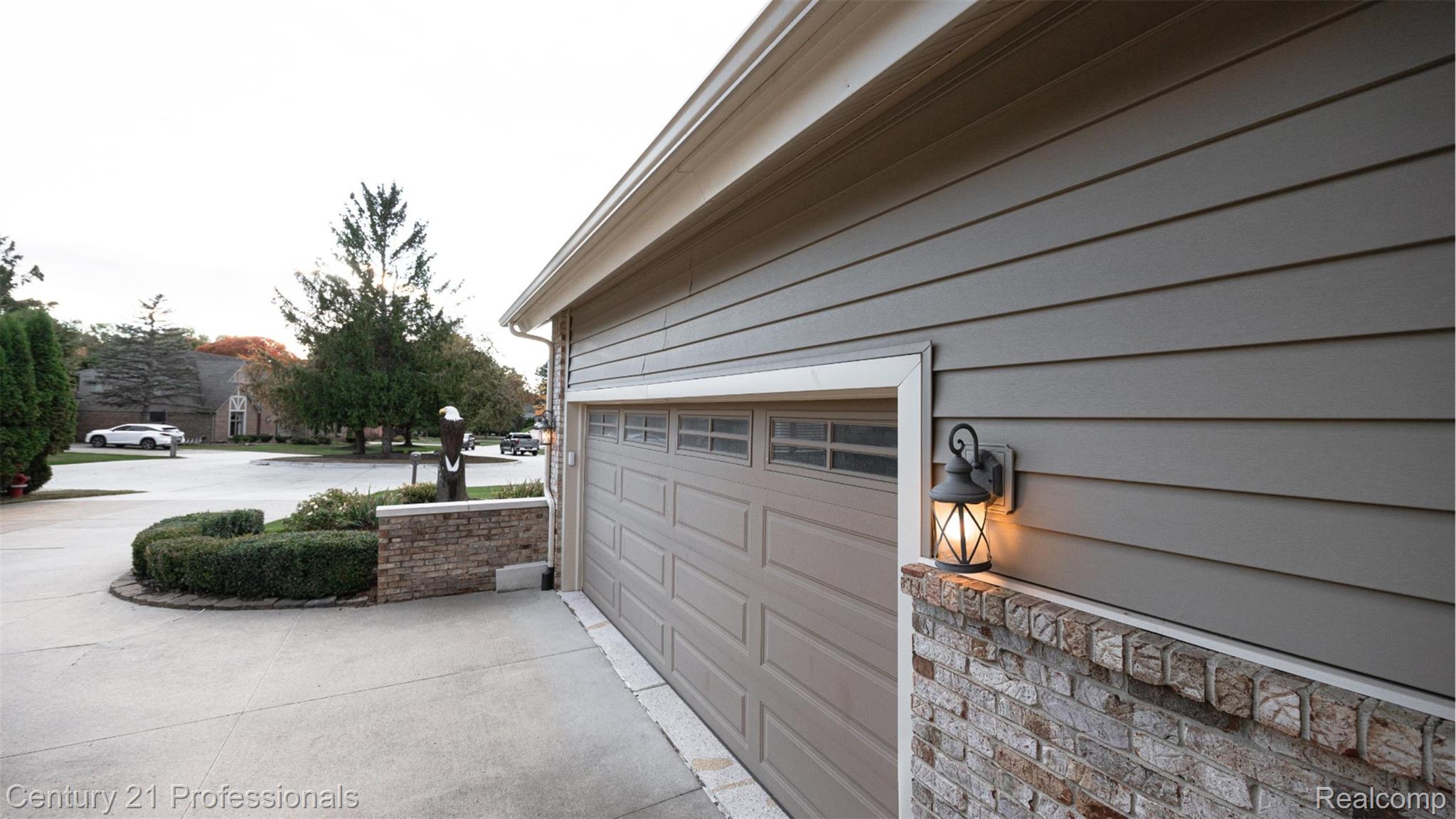 RochesterHills, Michigan, 48309, United States, 4 Bedrooms Bedrooms, ,4 BathroomsBathrooms,Residential,For Sale,1980404