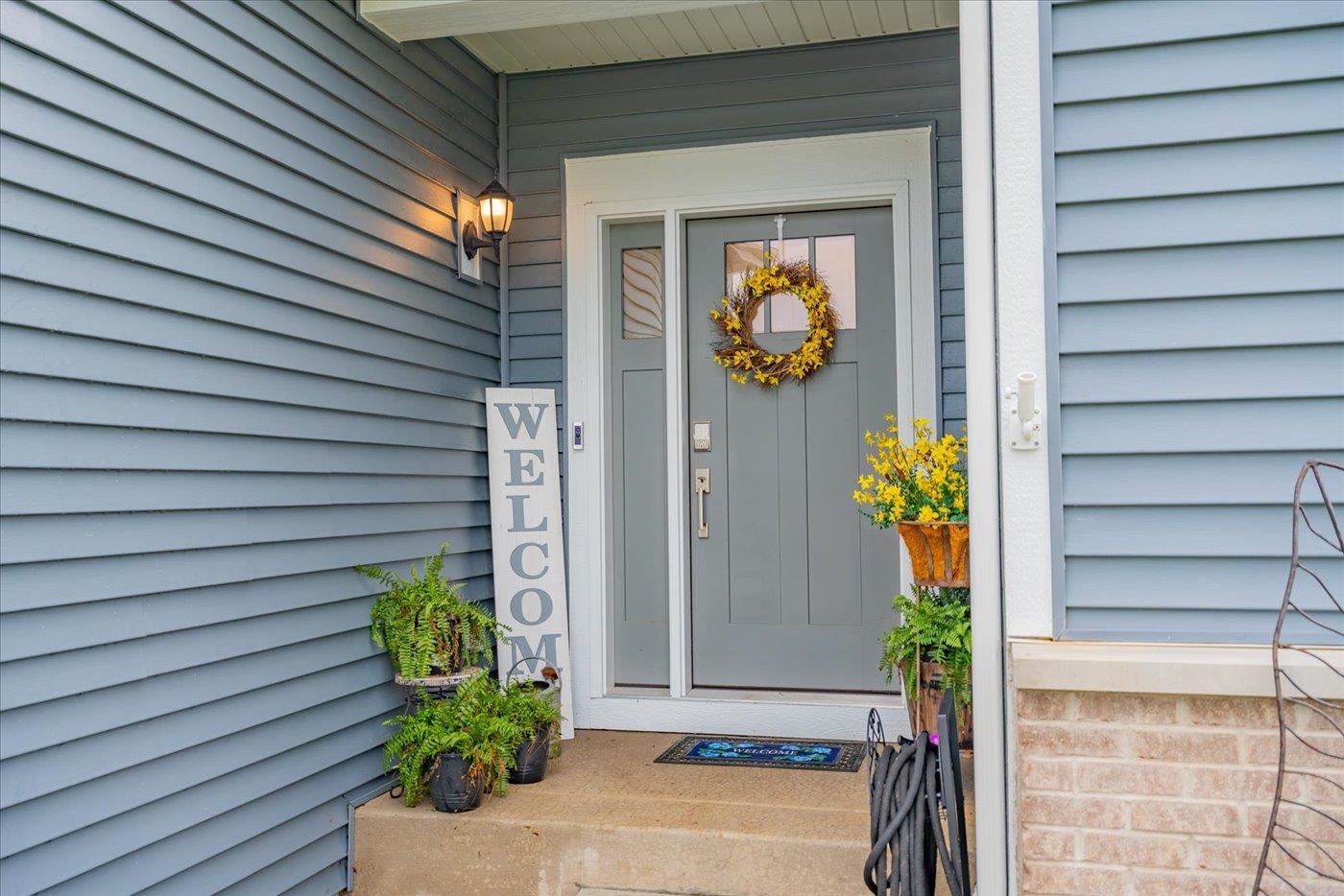 Windsor, Wisconsin, 53598, United States, 3 Bedrooms Bedrooms, ,2 BathroomsBathrooms,Residential,For Sale,1915836