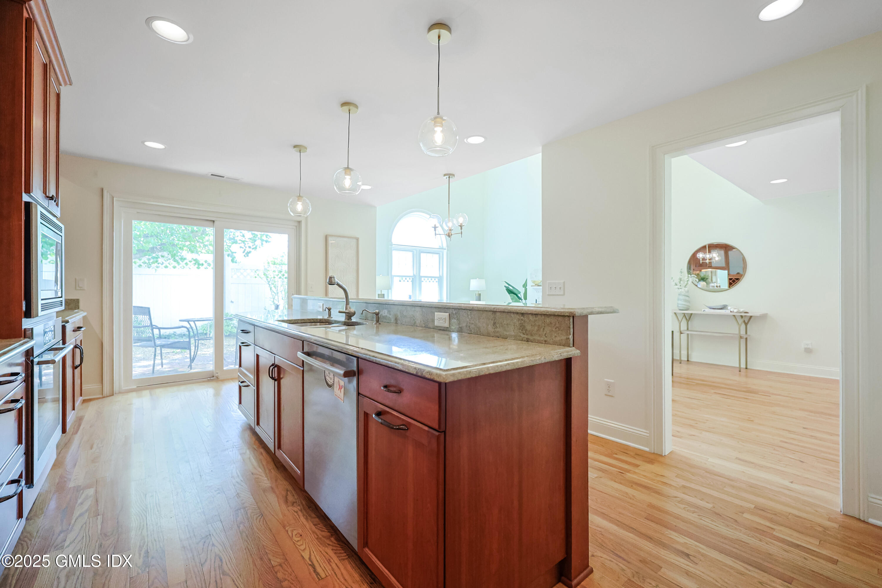 Old Greenwich, Connecticut, 06870, United States, 4 Bedrooms Bedrooms, ,5 BathroomsBathrooms,Residential,For Sale,1821609