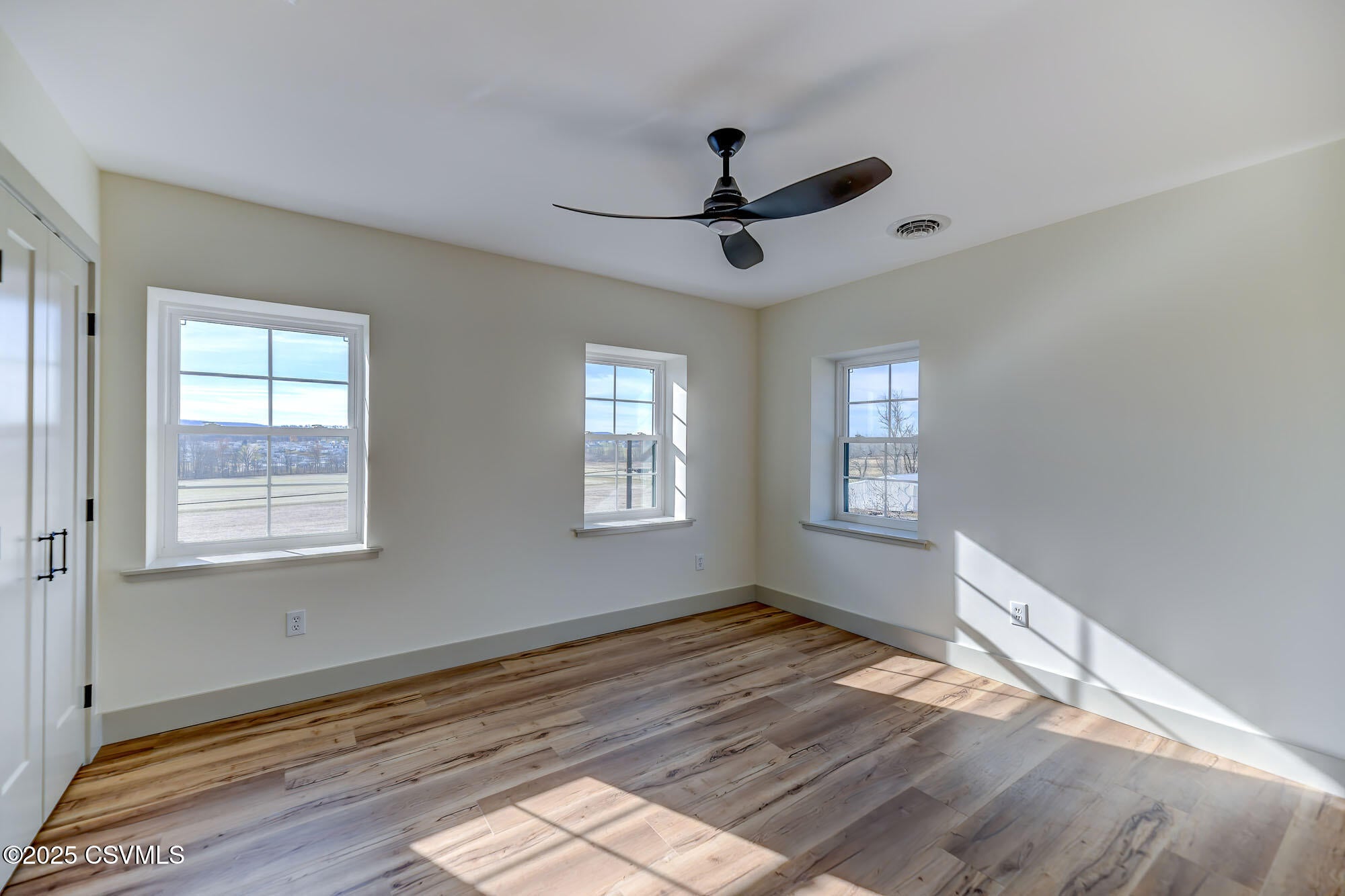 Berwick, Pennsylvania, 18603, United States, 4 Bedrooms Bedrooms, ,2 BathroomsBathrooms,Residential,For Sale,1993834