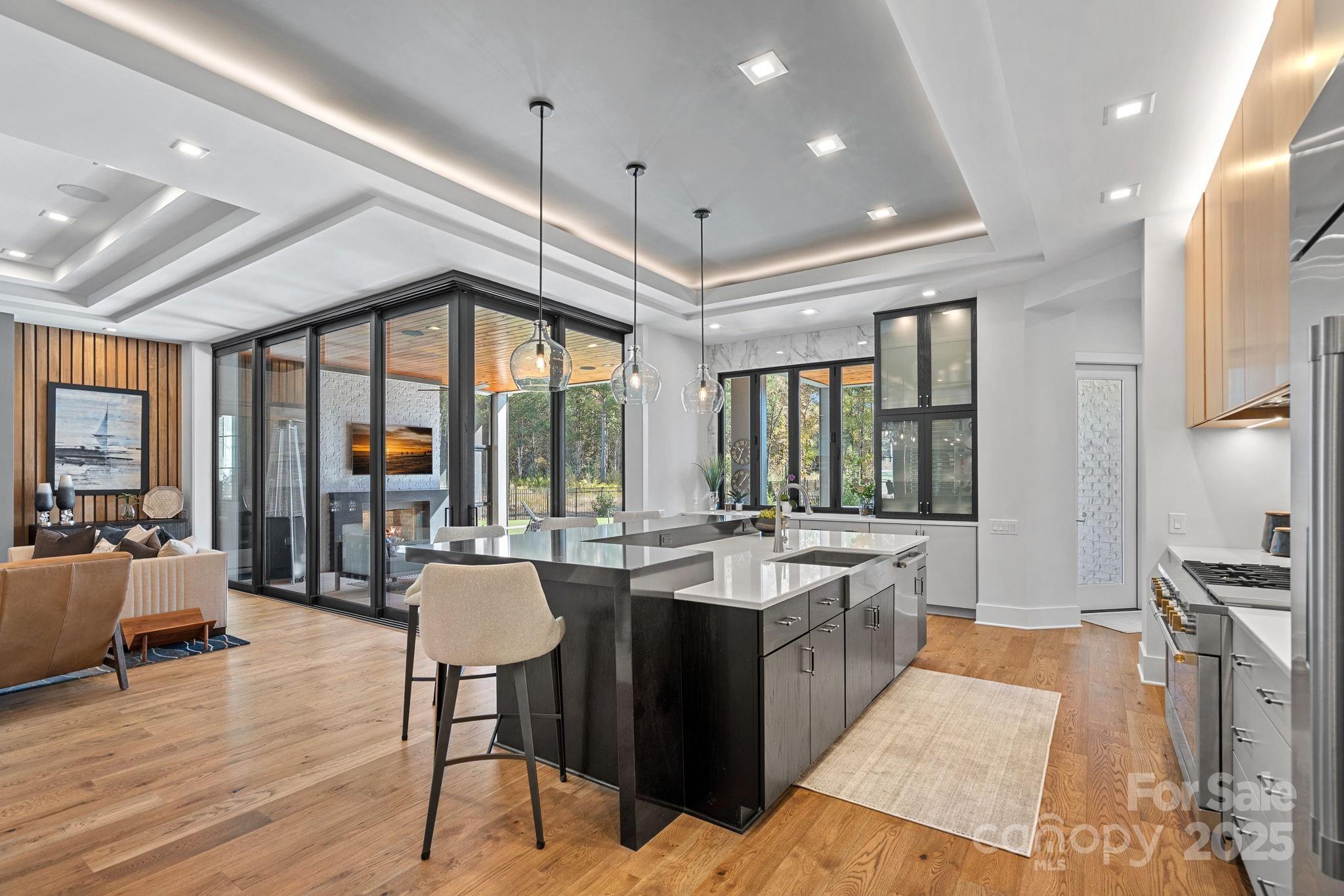 Davidson, North Carolina, 28036, United States, 5 Bedrooms Bedrooms, ,7 BathroomsBathrooms,Residential,For Sale,1989460