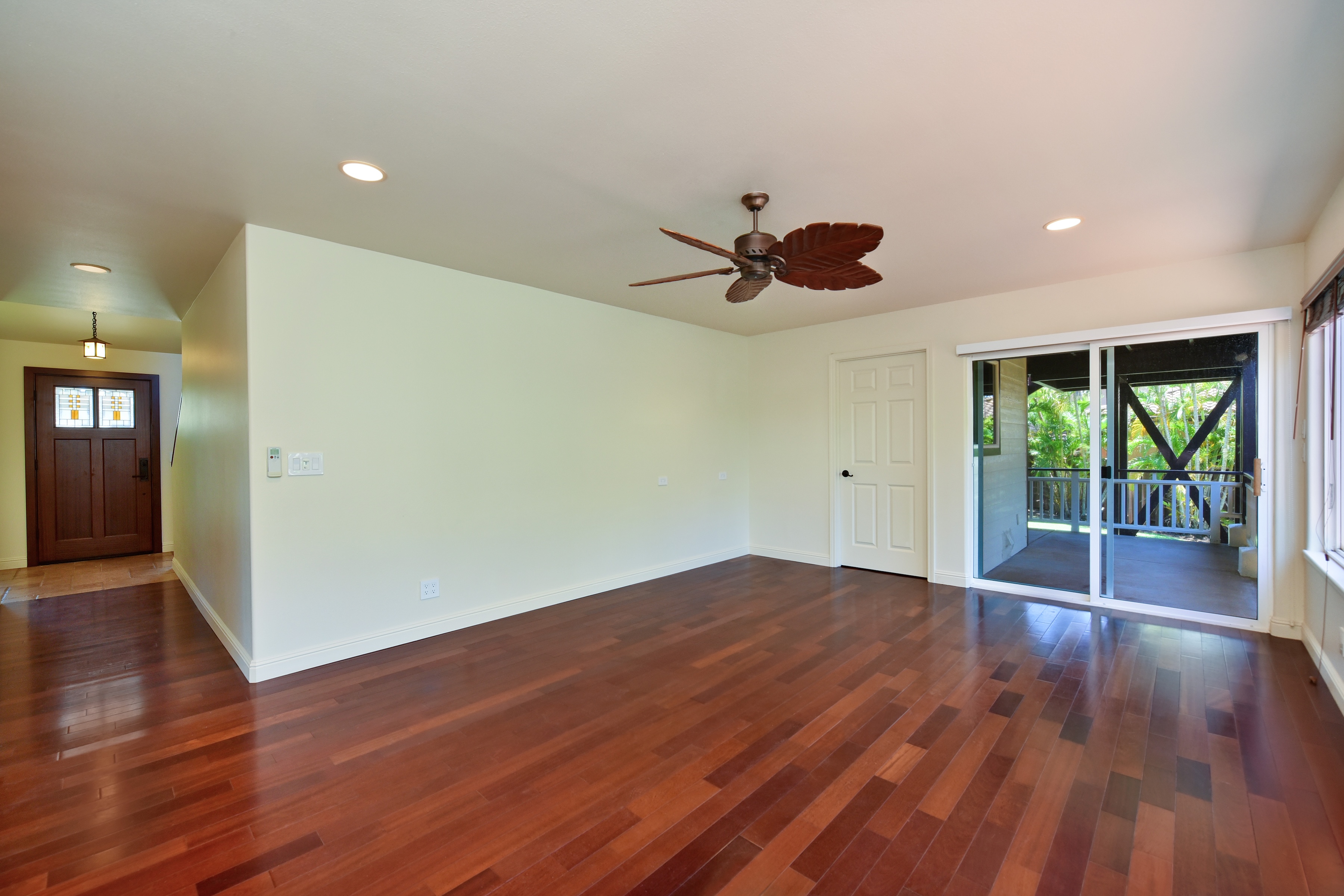  Updated two-story home featuring ocean and island views - 物件實景