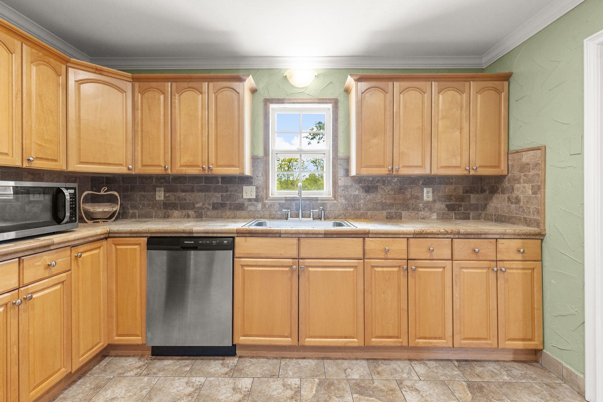 Caddo Mills, Texas, 75135, United States, 3 Bedrooms Bedrooms, ,2 BathroomsBathrooms,Residential,For Sale,1975401