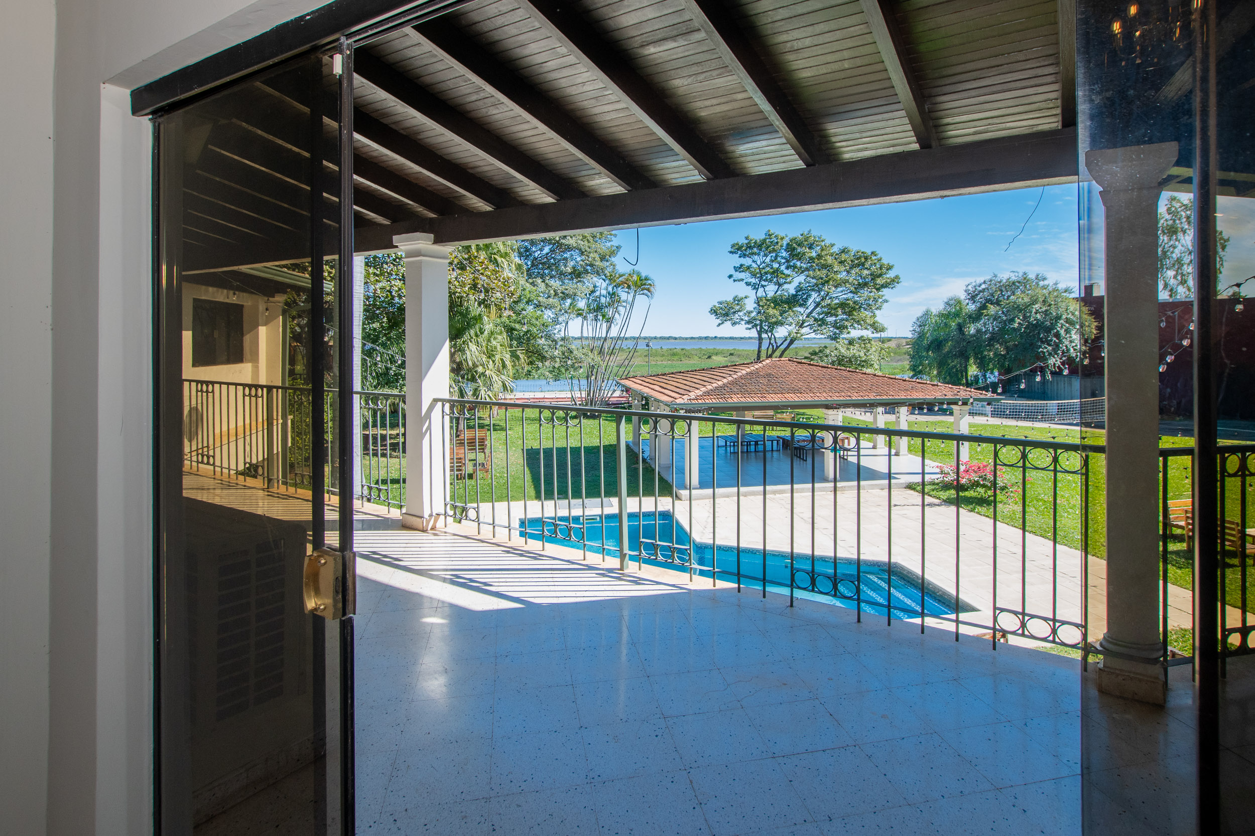  Exclusive Riverfront Residence in Ita Enramada - 物件實景