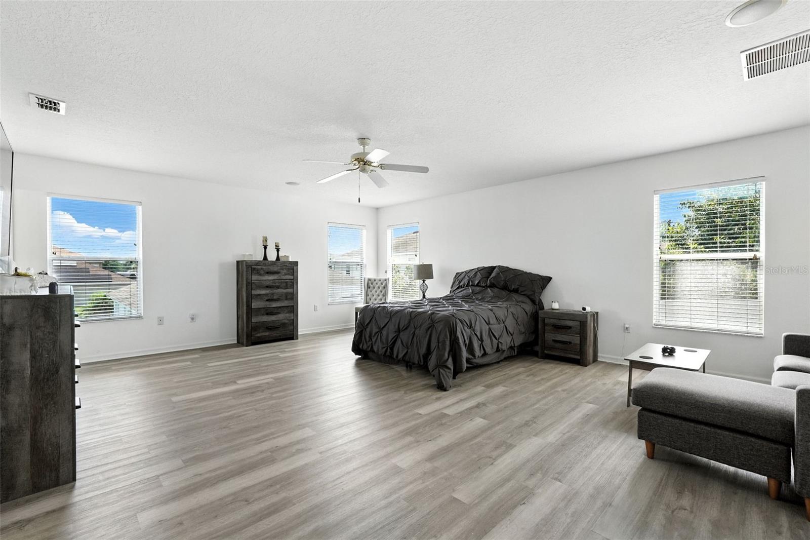 KISSIMMEE, Florida, 34744, United States, 5 Bedrooms Bedrooms, ,5 BathroomsBathrooms,Residential,For Sale,1980331