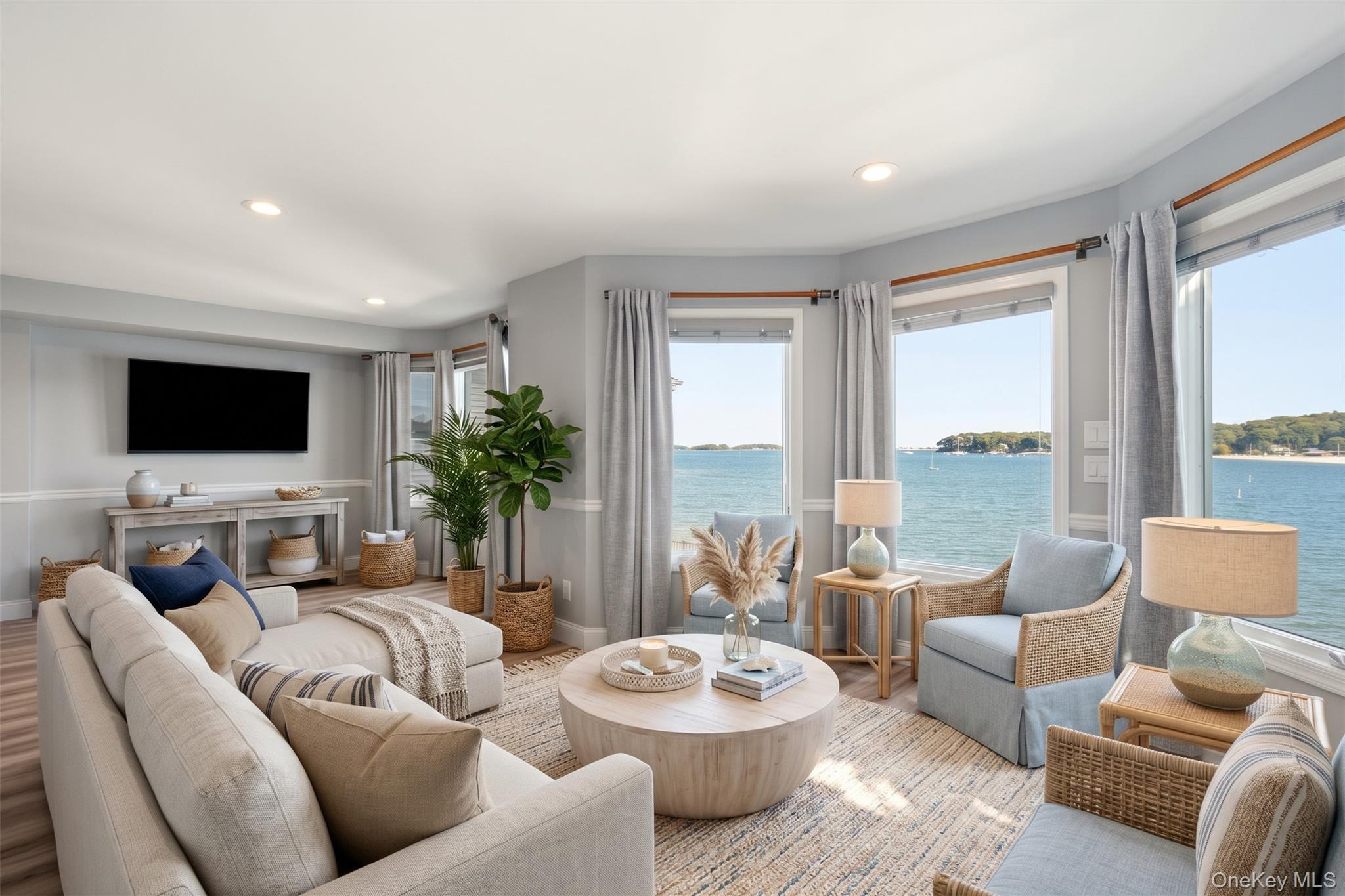  565 Mckinley Terrace, Centerport, NY, 11721 - 物件實景