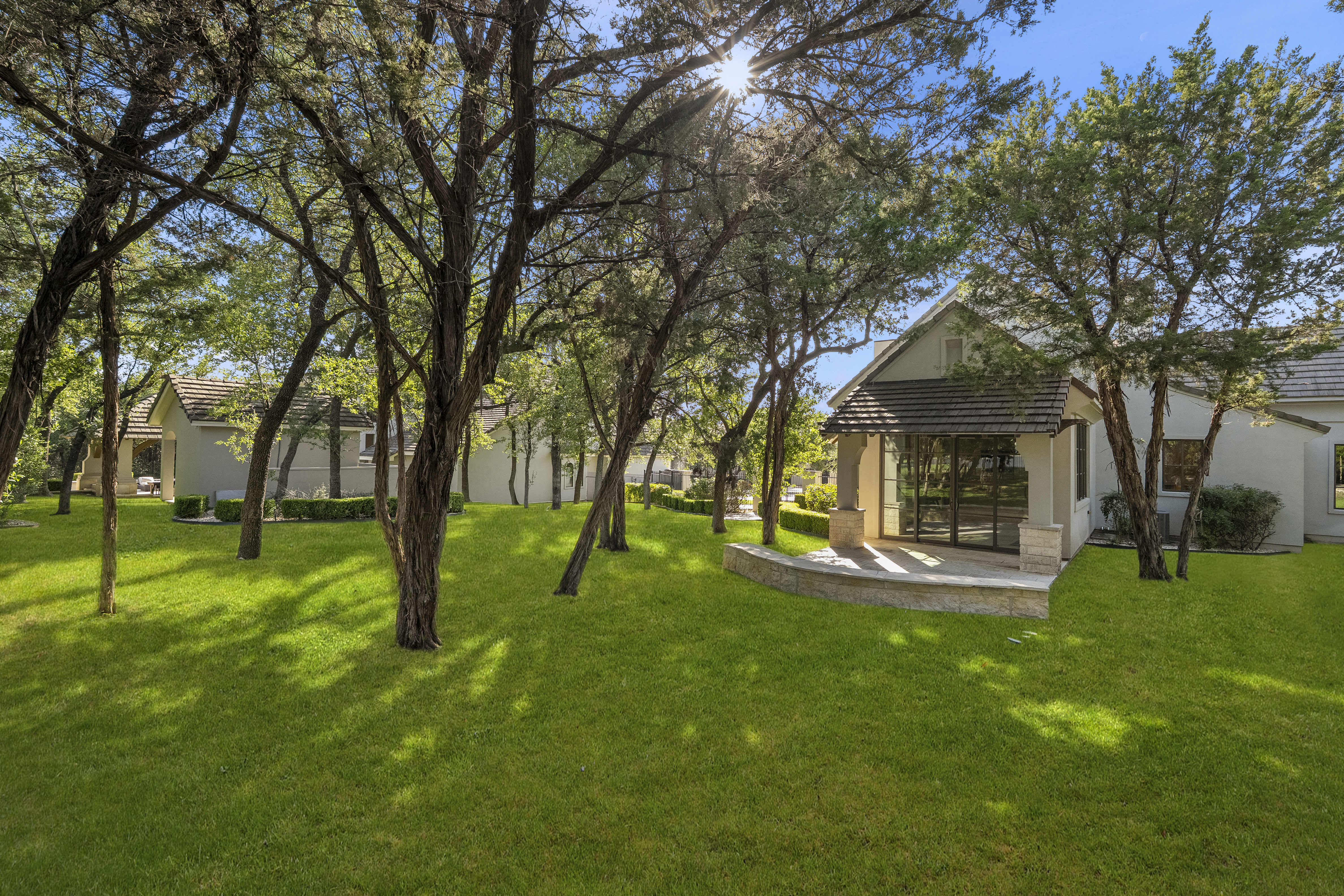  Extraordinary Estate in The Dominion with Dual Residences - 物件實景