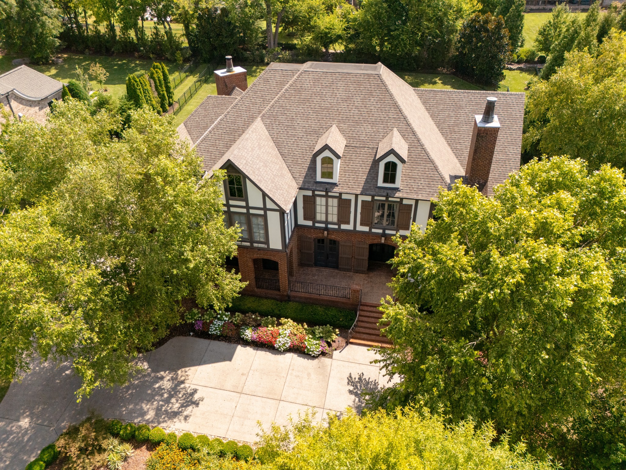 Brentwood, Tennessee, 37027, United States, 5 Bedrooms Bedrooms, ,7 BathroomsBathrooms,Residential,For Sale,2002068