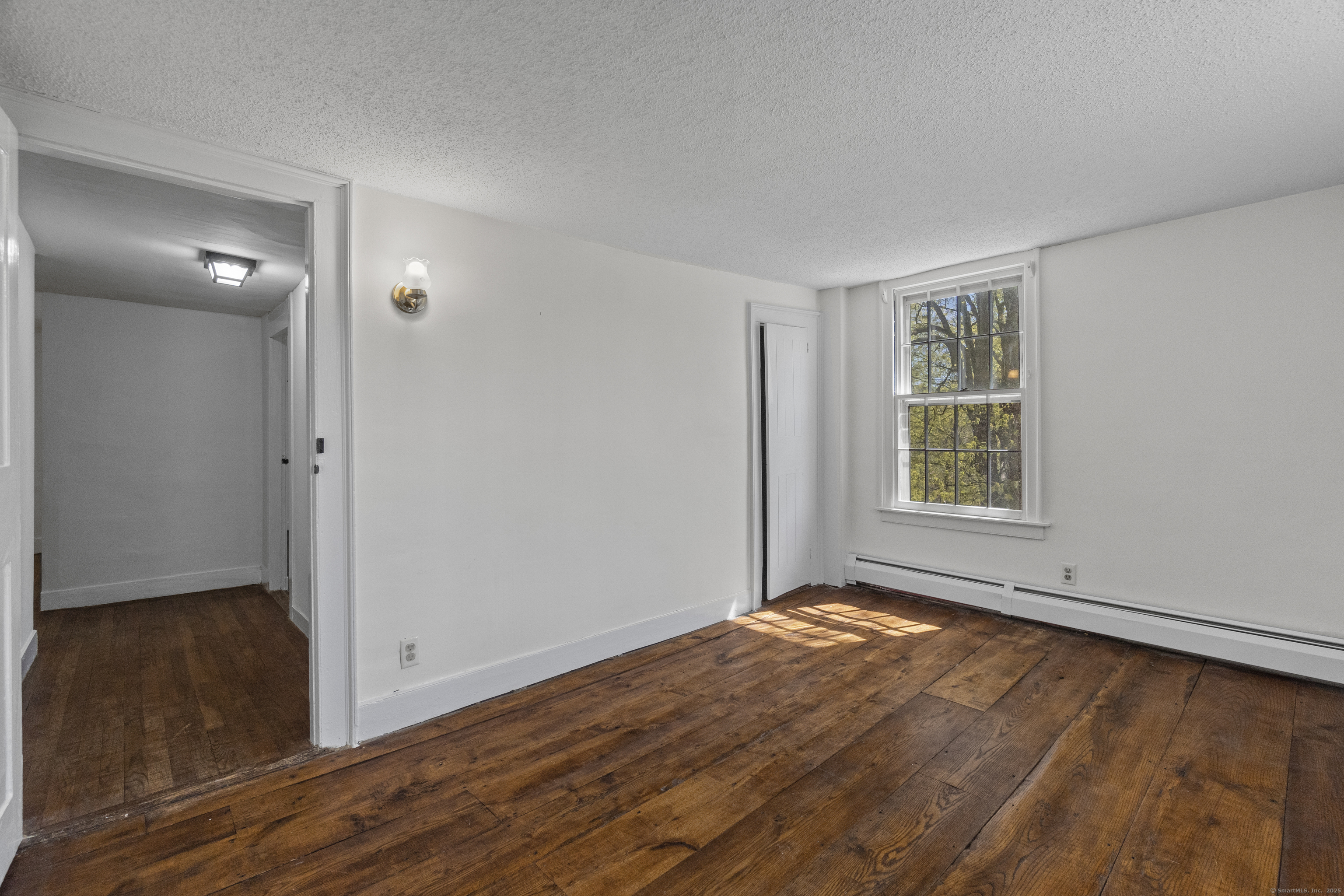 Woodbury, Connecticut, 06798, United States, 4 Bedrooms Bedrooms, ,3 BathroomsBathrooms,Residential,For Sale,1890023