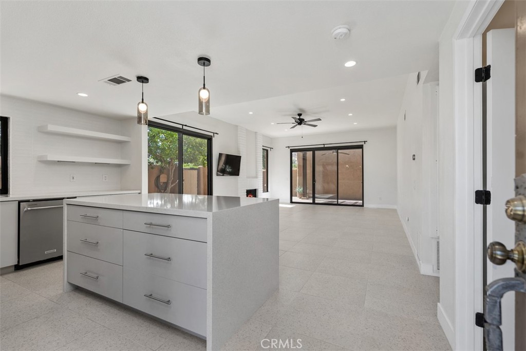 Palm Springs, California, 92264, United States, 2 Bedrooms Bedrooms, ,2 BathroomsBathrooms,Residential,For Sale,1856182