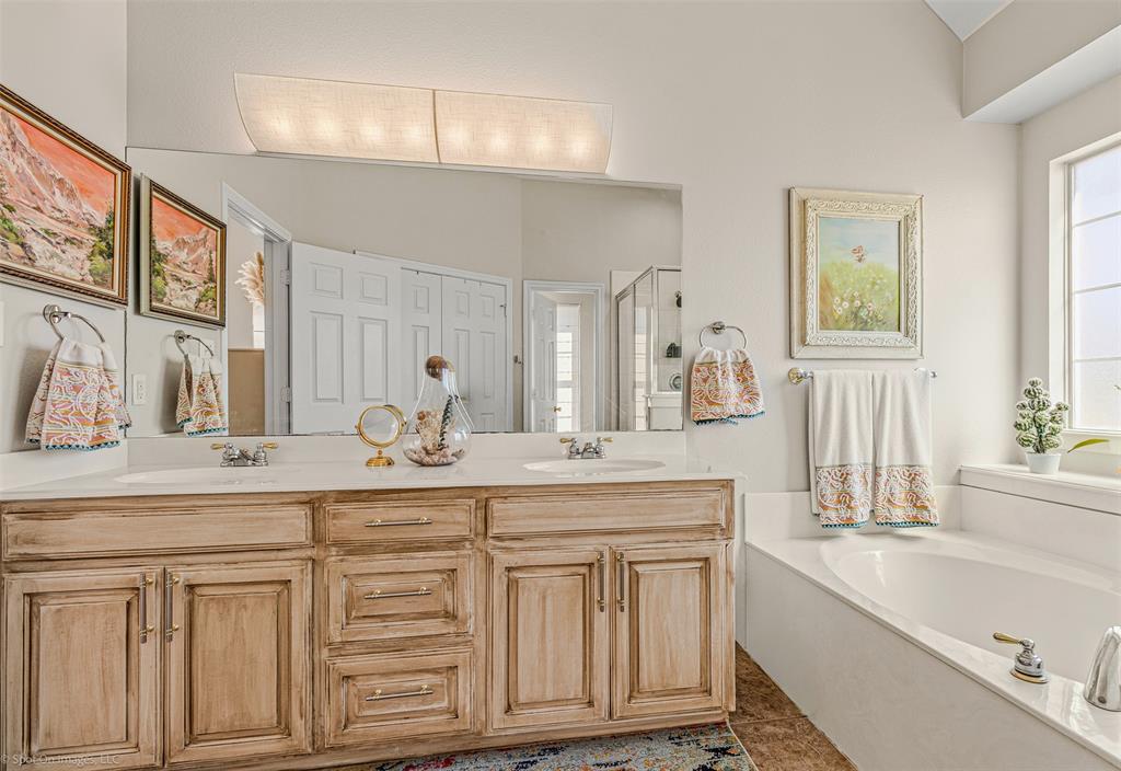 Van Alstyne, Texas, 75495, United States, 4 Bedrooms Bedrooms, ,2 BathroomsBathrooms,Residential,For Sale,1965564