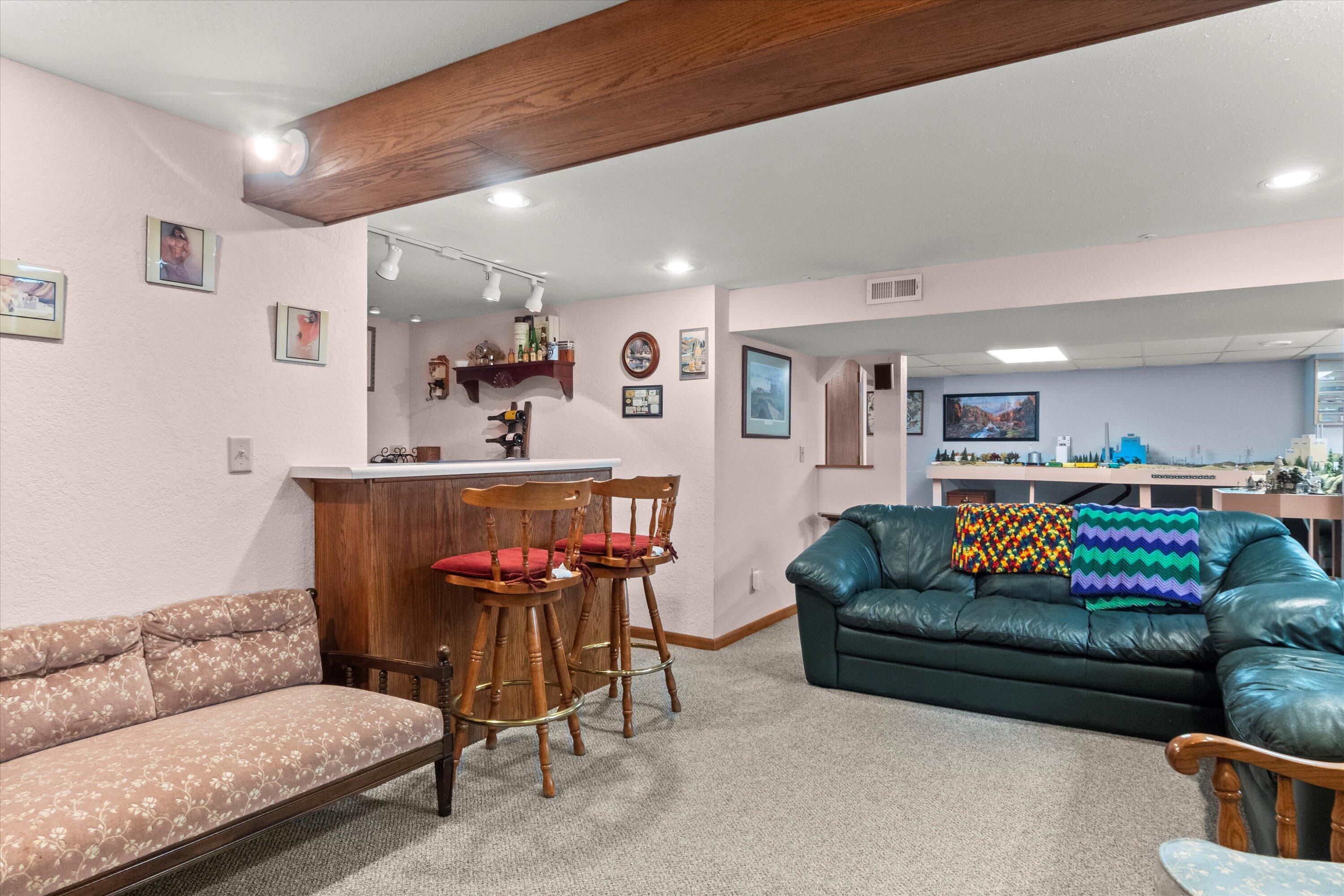 Caledonia, Wisconsin, 53402, United States, 3 Bedrooms Bedrooms, ,3 BathroomsBathrooms,Residential,For Sale,1987324