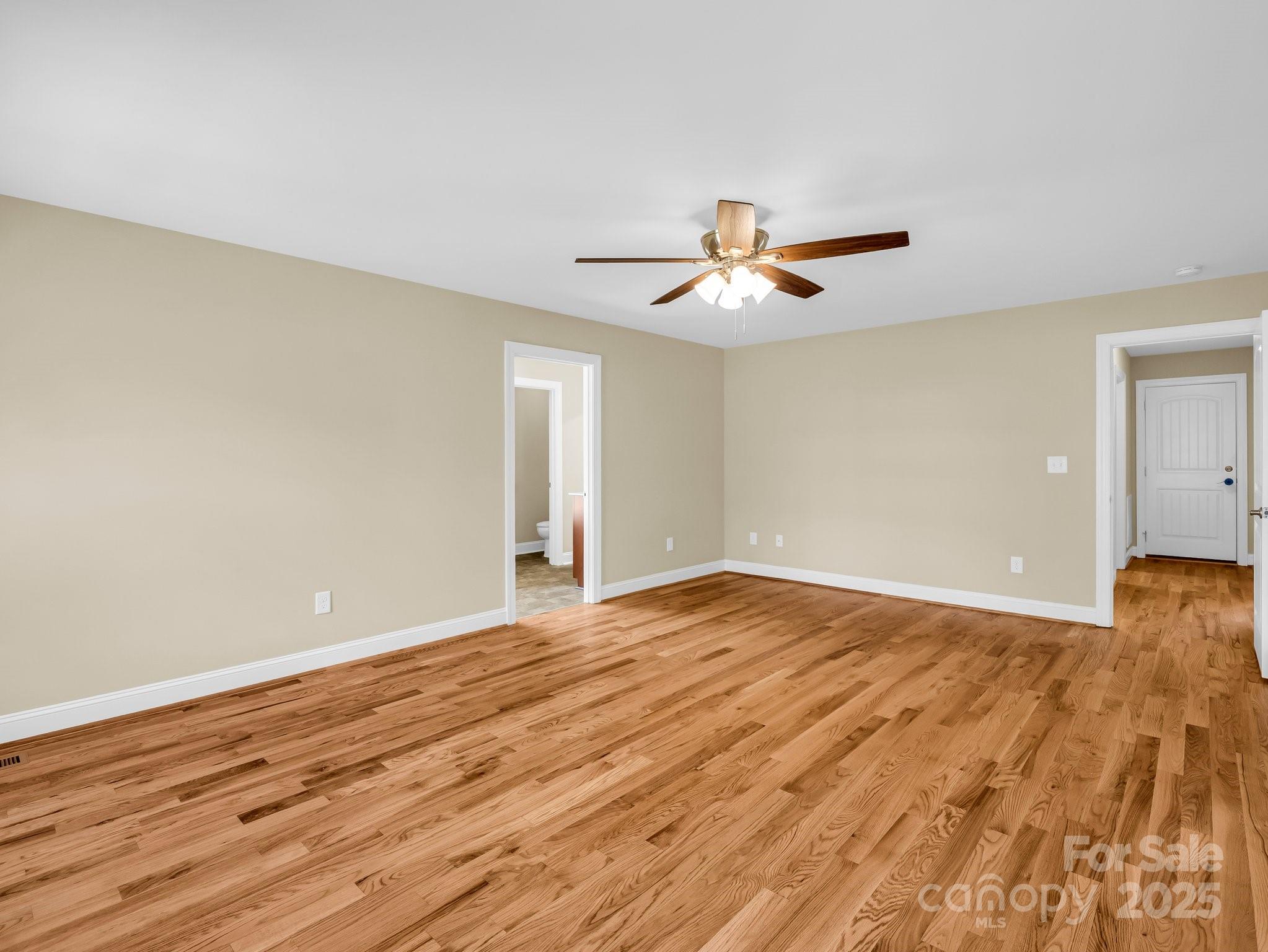 Lincolnton, North Carolina, 28092, United States, 3 Bedrooms Bedrooms, ,3 BathroomsBathrooms,Residential,For Sale,2005989