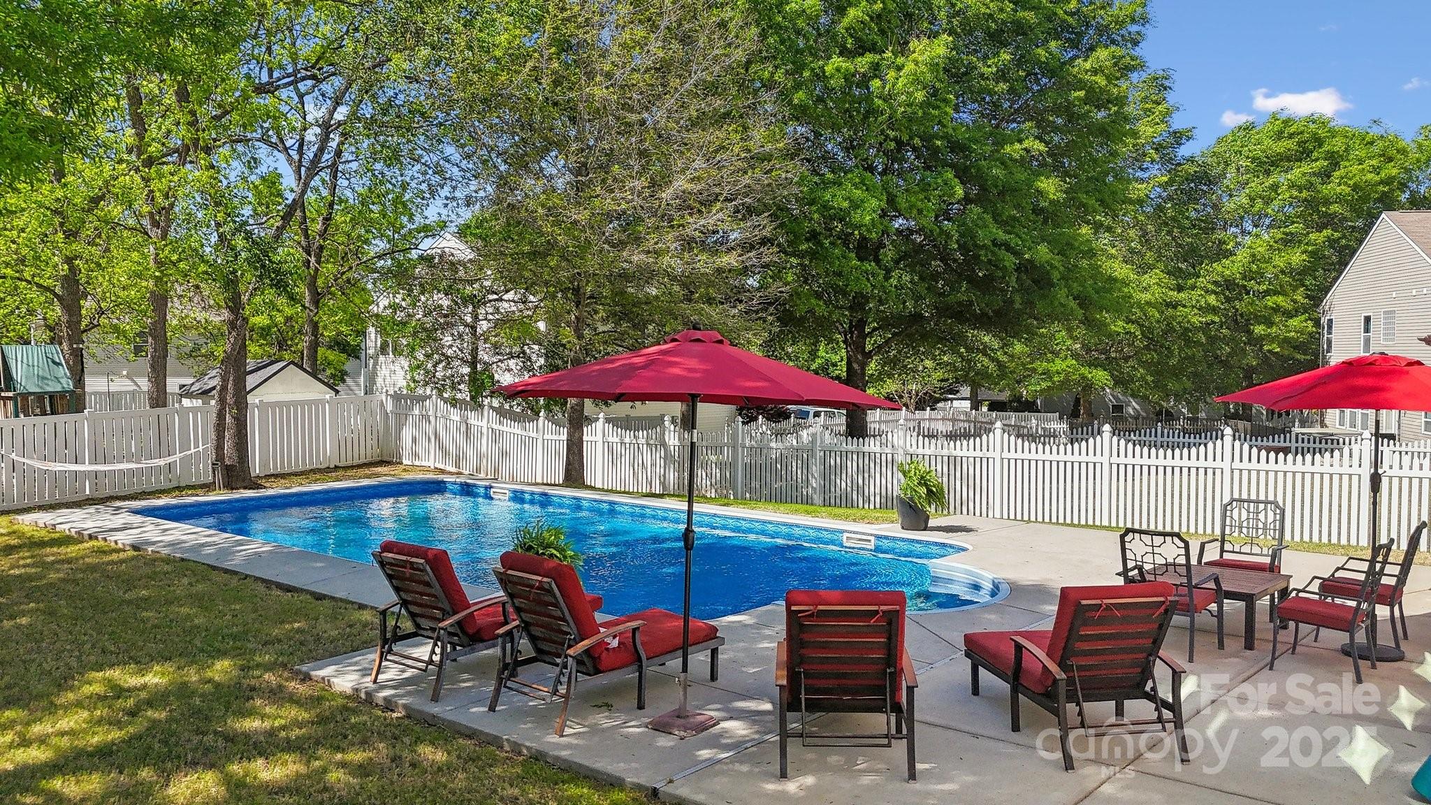 Fort Mill, South Carolina, 29708, United States, 6 Bedrooms Bedrooms, ,3 BathroomsBathrooms,Residential,For Sale,1963992