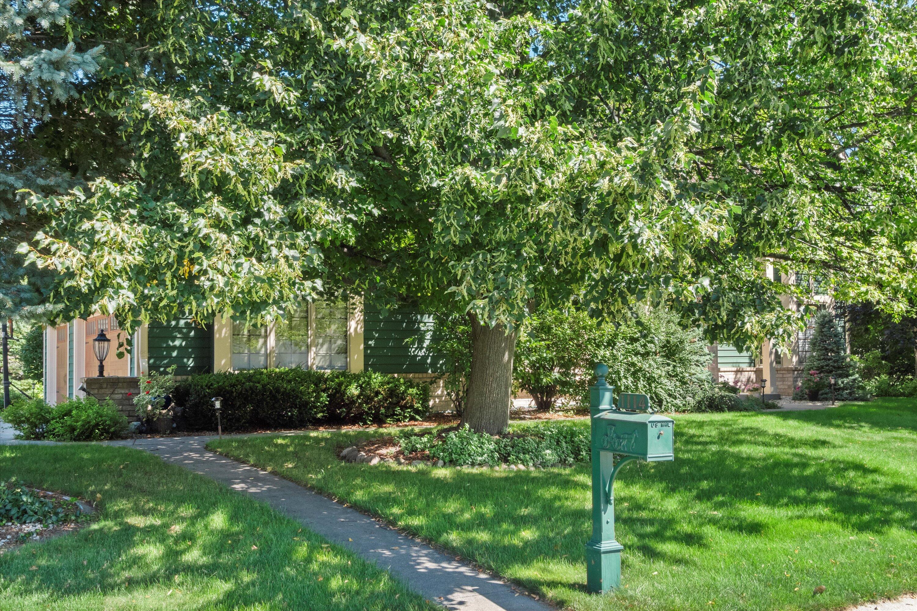 Caledonia, Wisconsin, 53402, United States, 3 Bedrooms Bedrooms, ,3 BathroomsBathrooms,Residential,For Sale,1987324