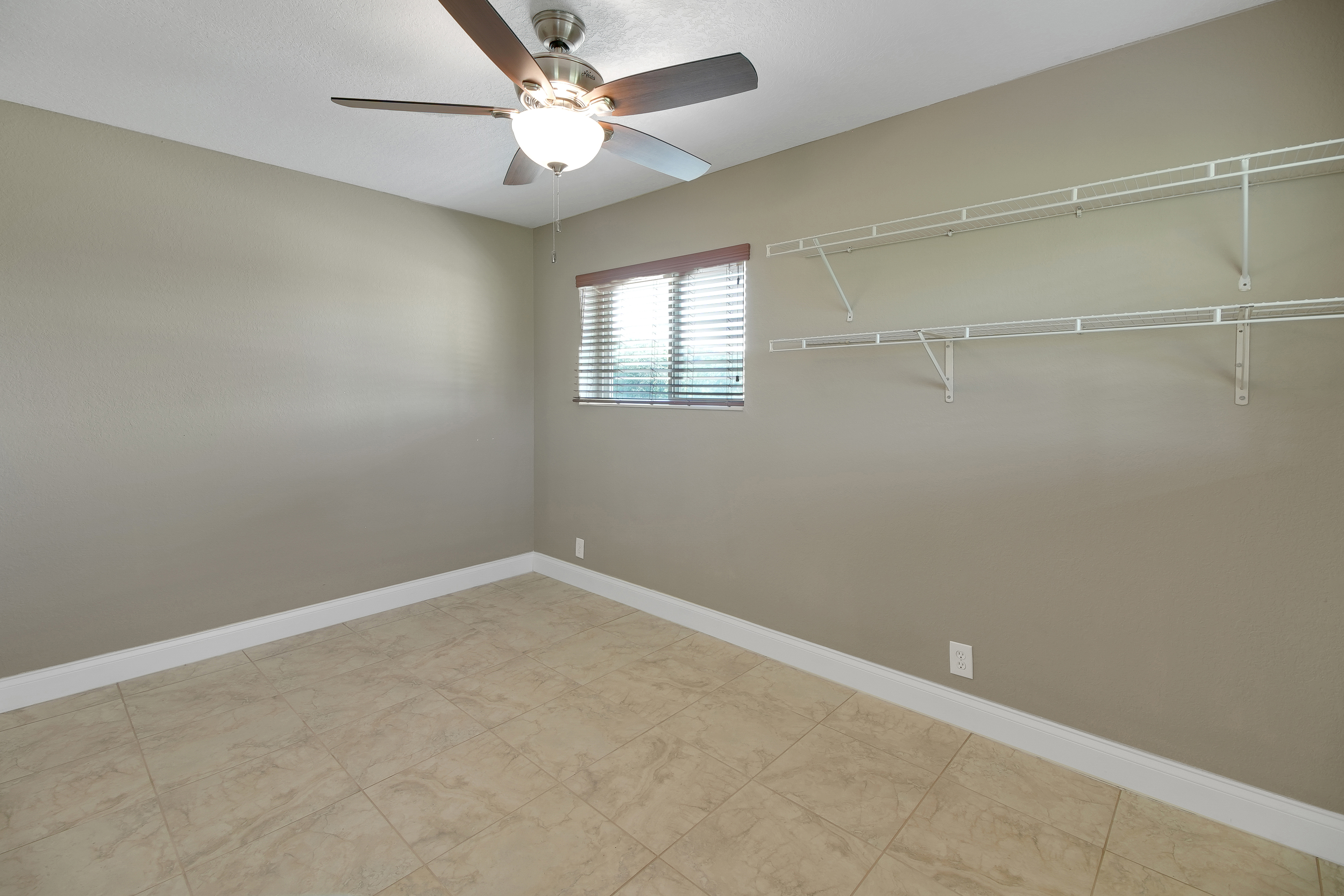 Weirsdale, Florida, 32195, United States, 4 Bedrooms Bedrooms, ,3 BathroomsBathrooms,Residential,For Sale,1900688