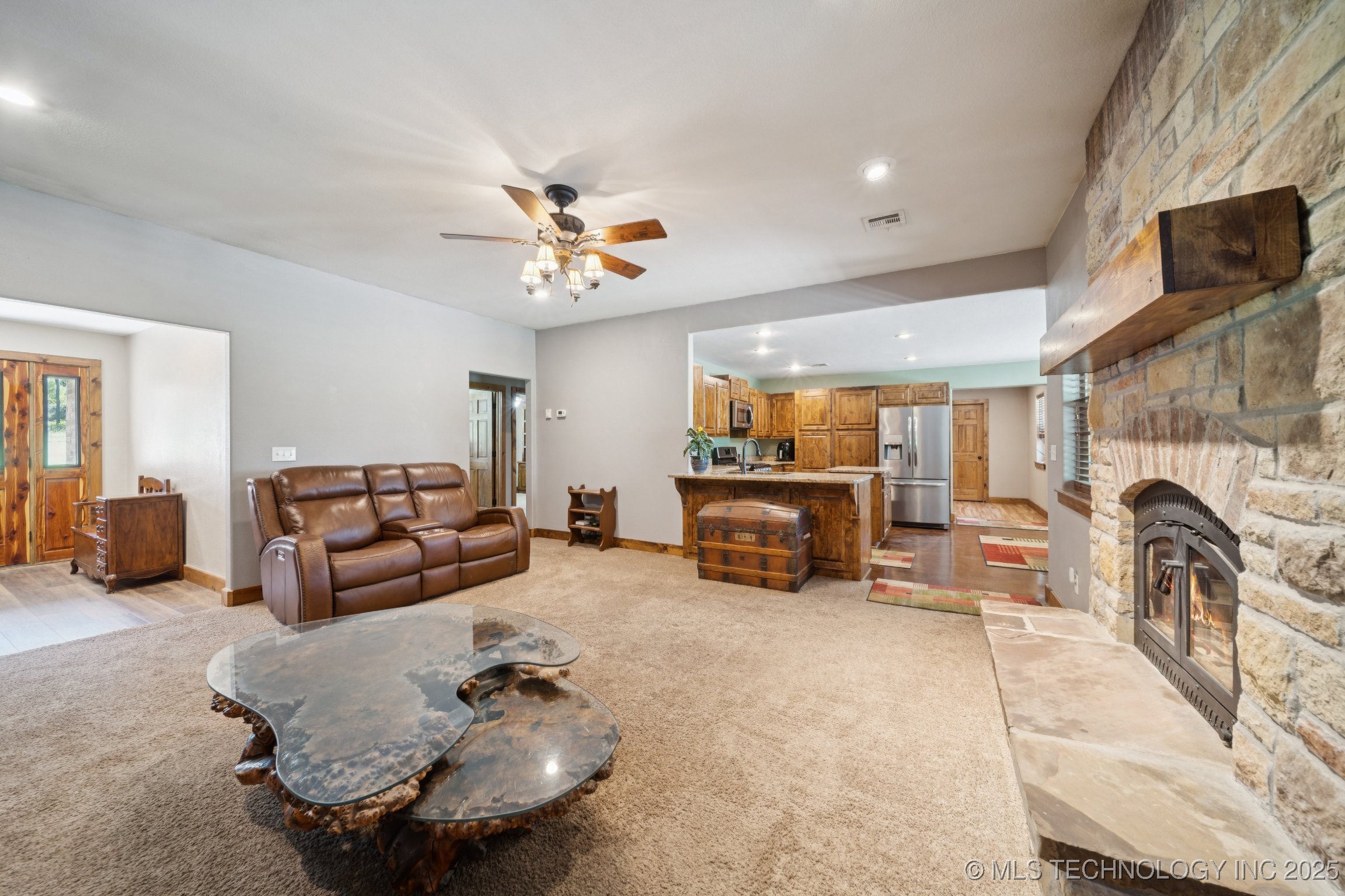 Henryetta, Oklahoma, 74437, United States, 4 Bedrooms Bedrooms, ,4 BathroomsBathrooms,Residential,For Sale,1939303