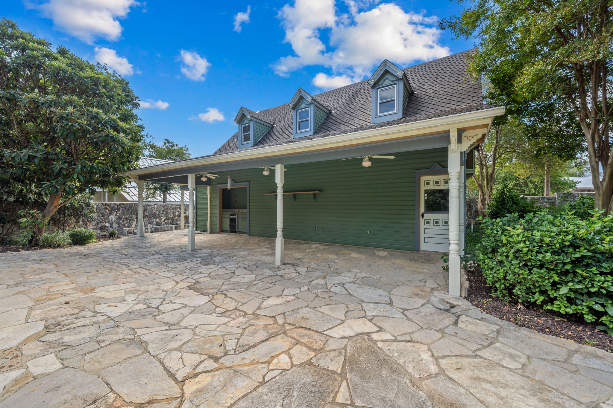 San Marcos, Texas, 78666, United States, 3 Bedrooms Bedrooms, ,4 BathroomsBathrooms,Residential,For Sale,1981922