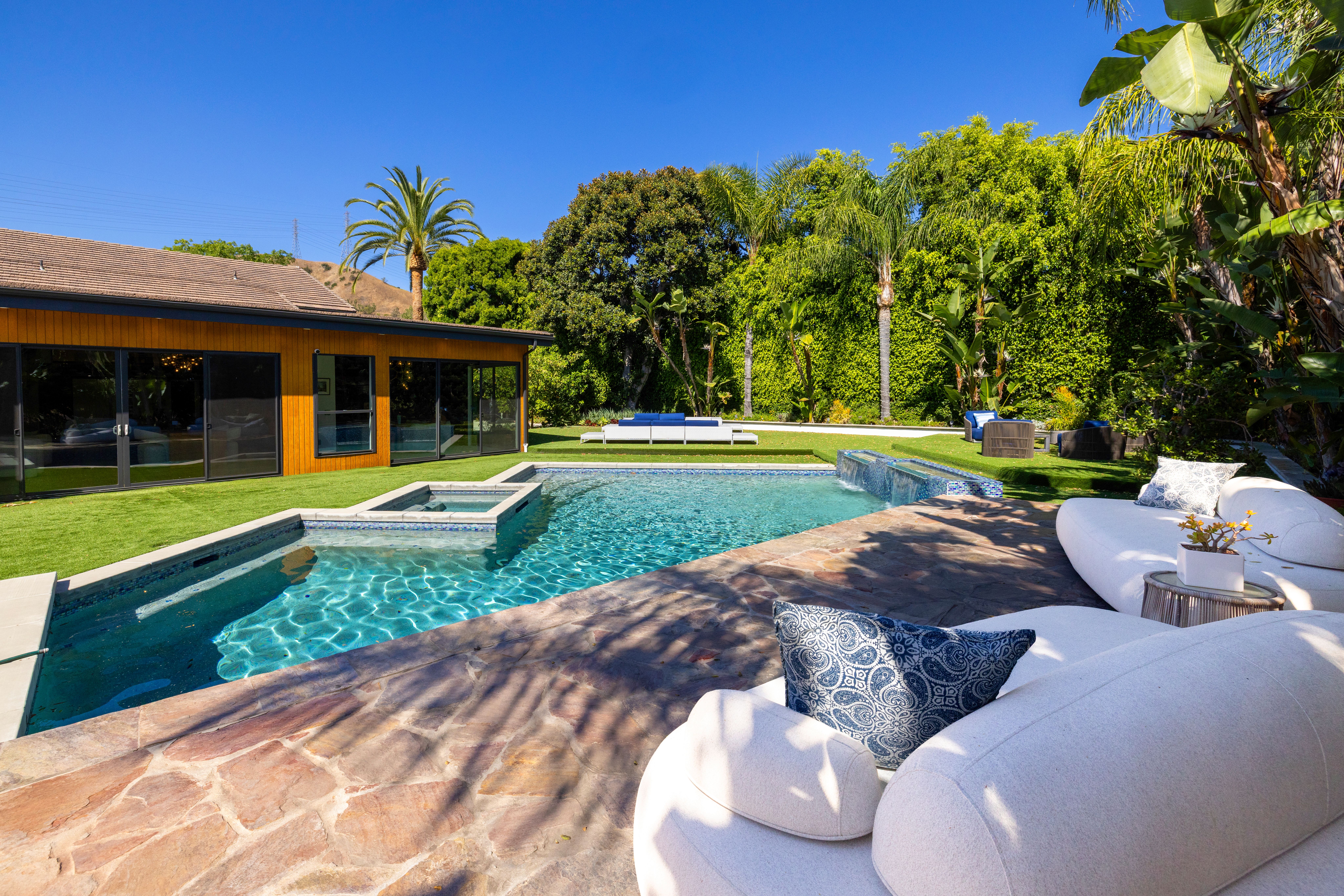  18782 Peppertree Drive, Villa Park, CA 92861 - 物件實景