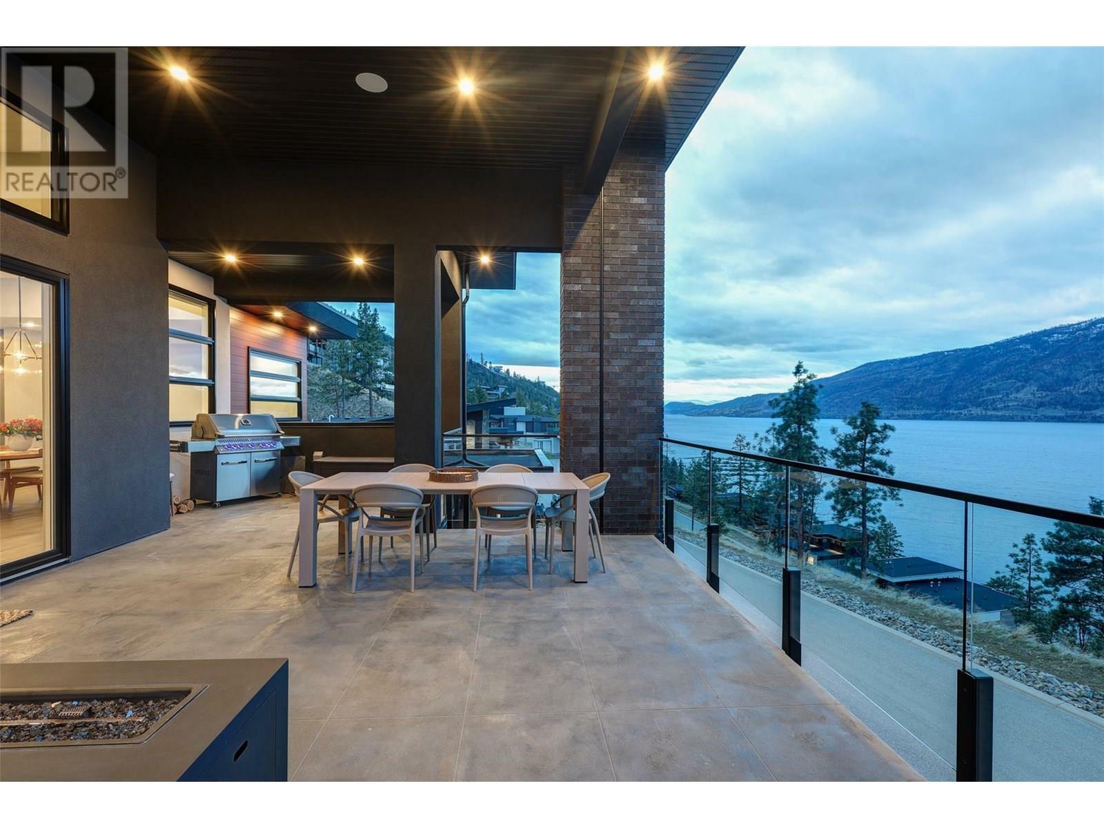 KELOWNA, British Columbia, V4V 1N4, CA, 4 Bedrooms Bedrooms, ,3 BathroomsBathrooms,Residential,For Sale,1859921