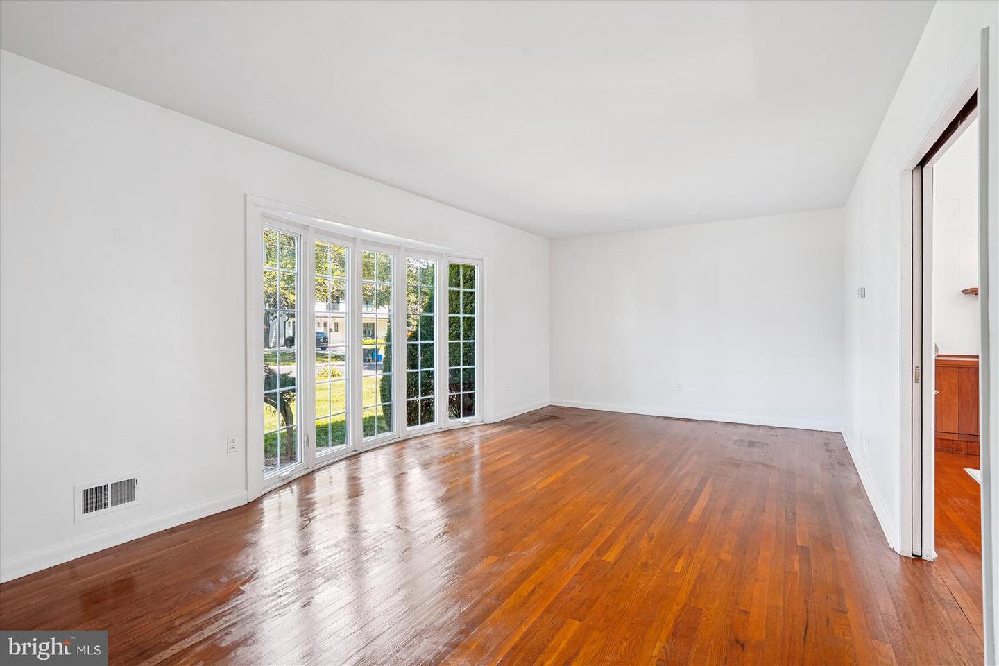 Bethesda, Maryland, 20817, United States, 4 Bedrooms Bedrooms, ,3 BathroomsBathrooms,Residential,For Sale,1934695