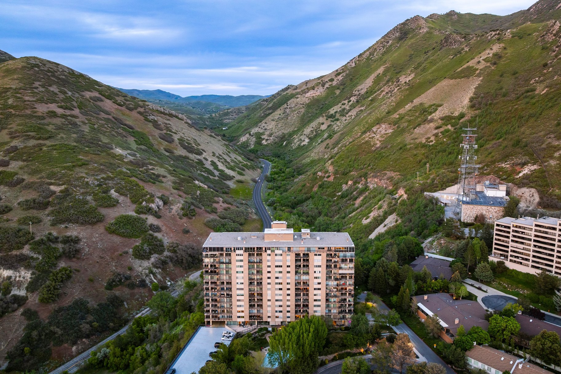  Spacious Canyon Crest Condo with Sweeping Valley Views - 物件實景