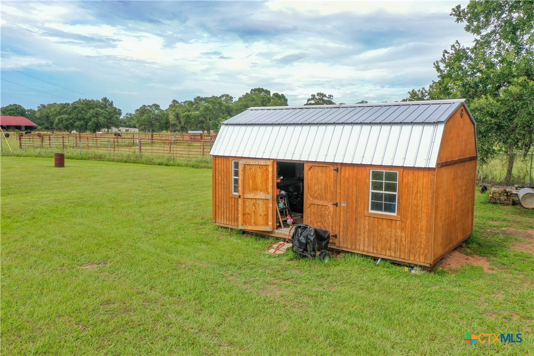 6072 County Road 122, Hallettsville, Texas, 77964, United States, 4 Bedrooms Bedrooms, ,2 BathroomsBathrooms,Residential,For Sale,6072 County Road 122,1589368