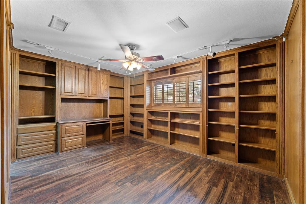 Duncanville, Texas, 75137, United States, 4 Bedrooms Bedrooms, ,3 BathroomsBathrooms,Residential,For Sale,1993899