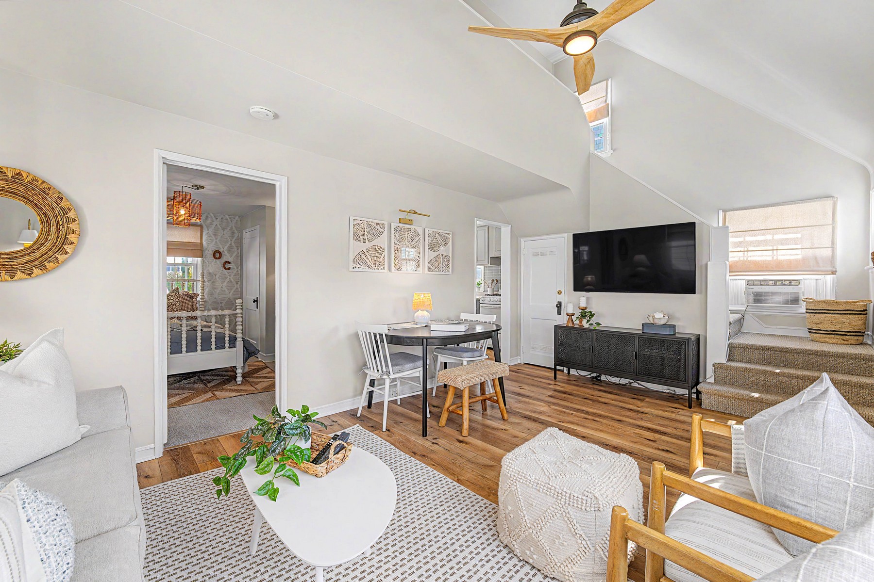  2353 Asbury Avenue - 物件實景