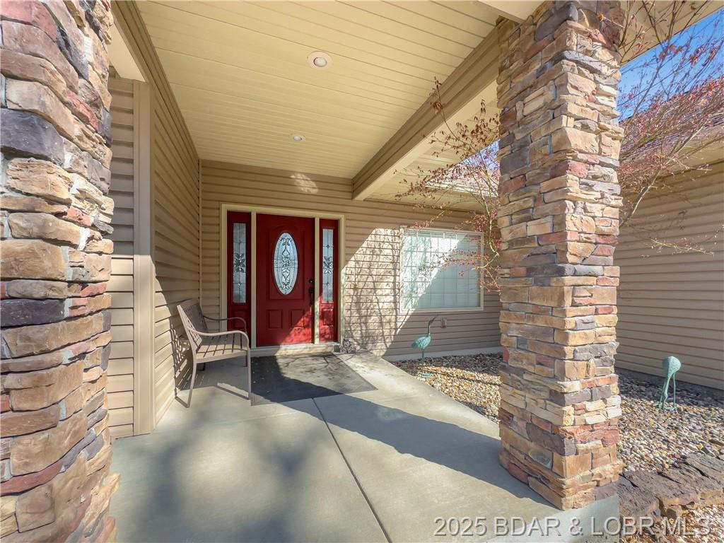 Camdenton, Missouri, 65020, United States, 4 Bedrooms Bedrooms, ,4 BathroomsBathrooms,Residential,For Sale,1805220