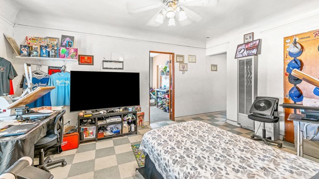 Los Angeles, California, 90063, United States, 6 Bedrooms Bedrooms, ,Residential,For Sale,1922877