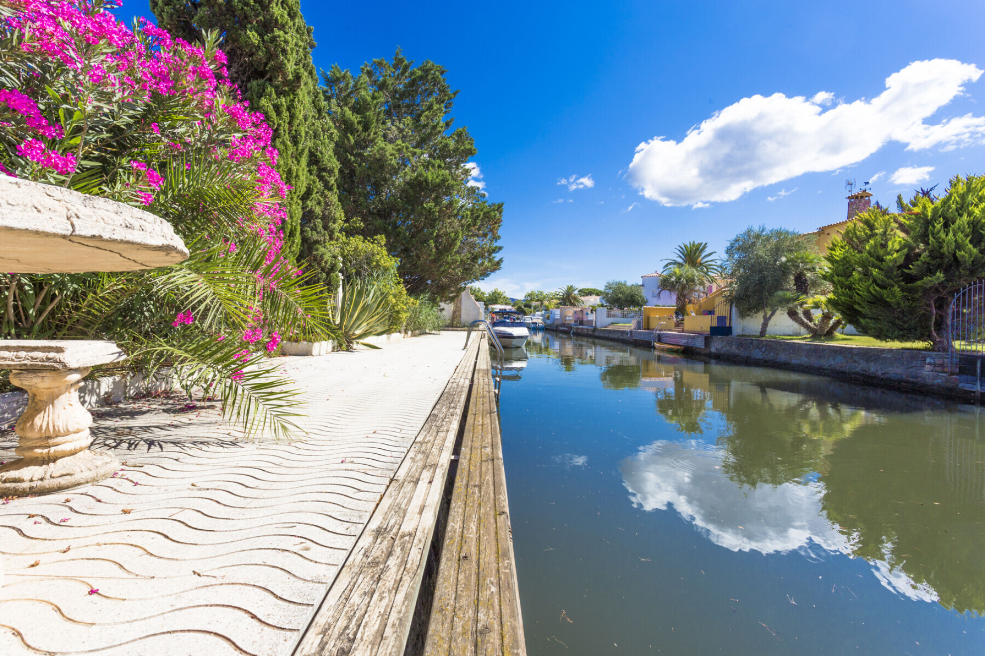  Detached Mediterranean Villa in Empuriabrava with Private Dock - 物件實景