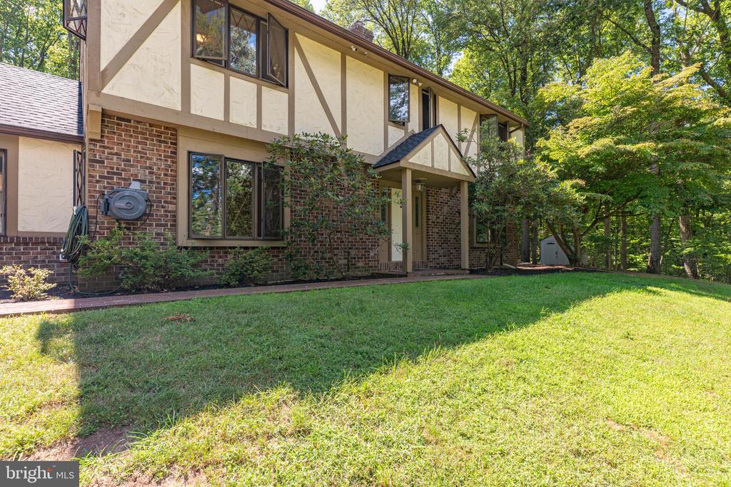 Reading, Pennsylvania, 19607, United States, 4 Bedrooms Bedrooms, ,4 BathroomsBathrooms,Residential,For Sale,1951295