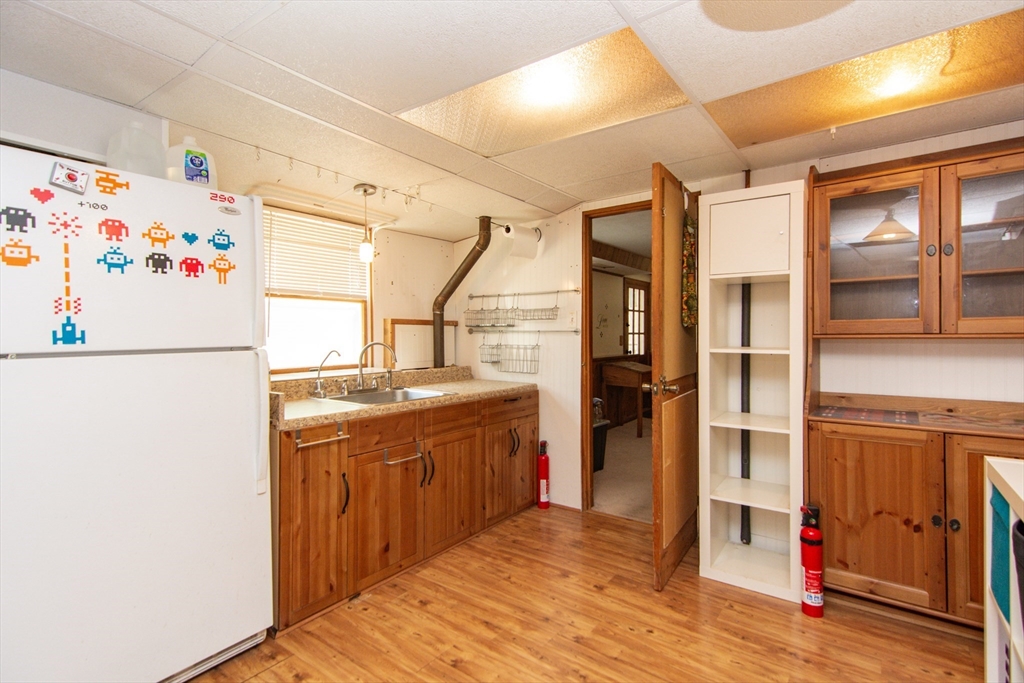 Hanson, Massachusetts, 02341, United States, 3 Bedrooms Bedrooms, ,Residential,For Sale,1920673