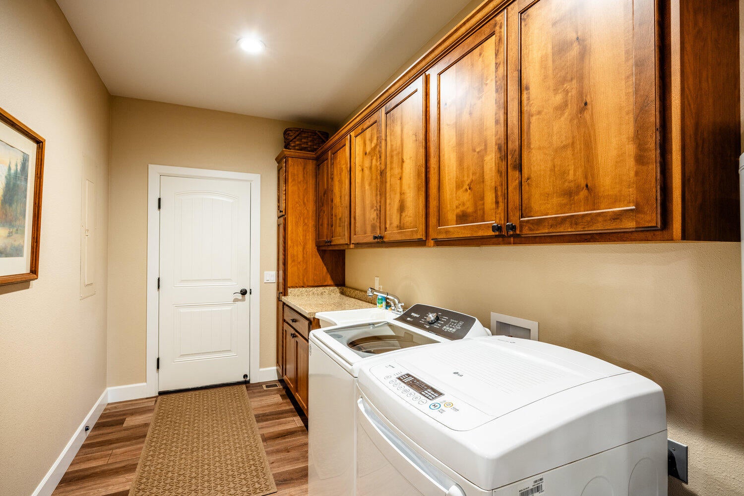 Sheridan, Wyoming, 82801, United States, 4 Bedrooms Bedrooms, ,2 BathroomsBathrooms,Residential,For Sale,1980620