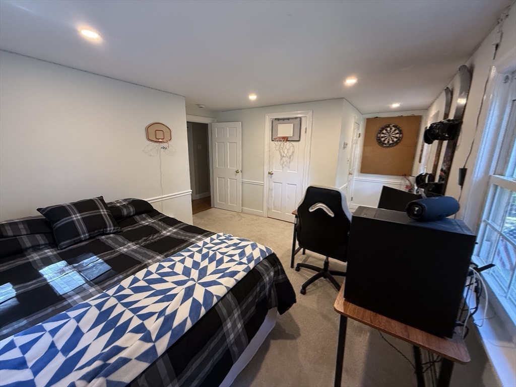 Holden, Massachusetts, 01520, United States, 4 Bedrooms Bedrooms, ,3 BathroomsBathrooms,Residential,For Sale,1948206