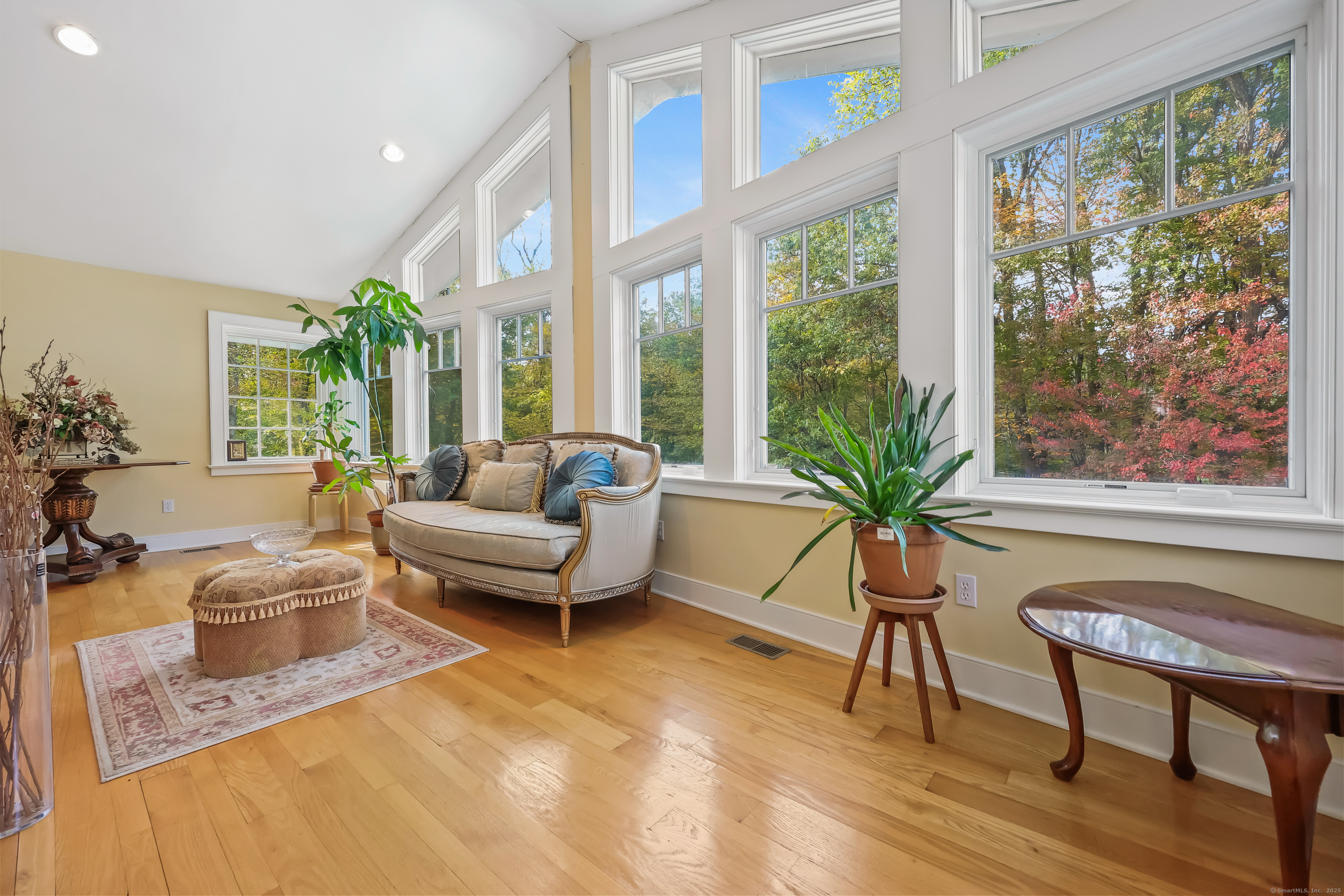 Fairfield, Connecticut, 06880, United States, 3 Bedrooms Bedrooms, ,3 BathroomsBathrooms,Residential,For Sale,1992139