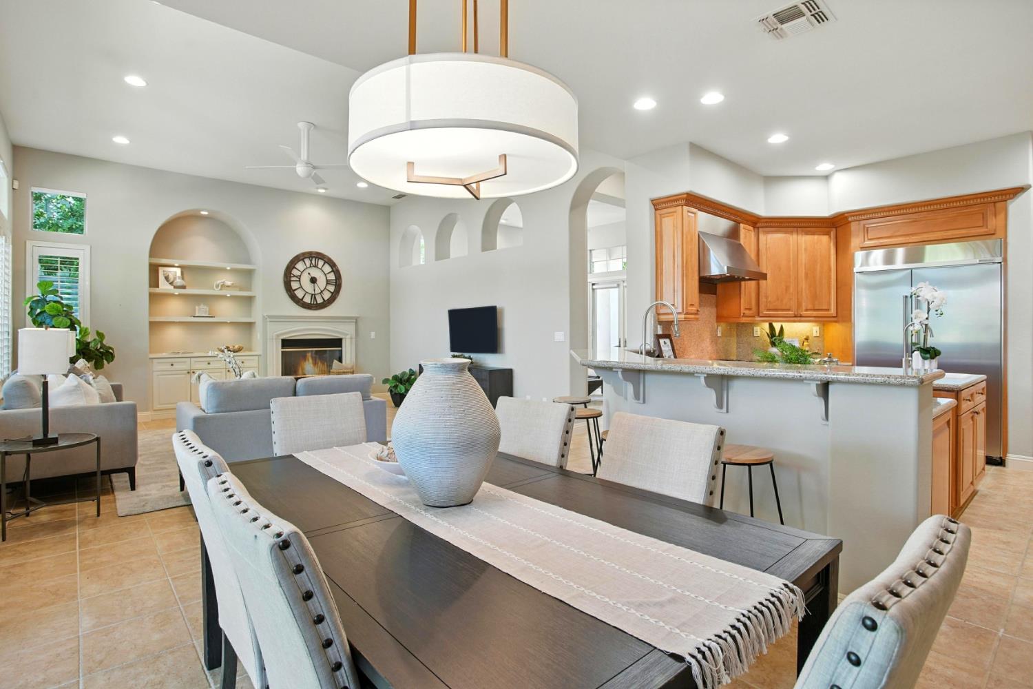 Roseville, California, 95661, United States, 4 Bedrooms Bedrooms, ,3 BathroomsBathrooms,Residential,For Sale,1934690