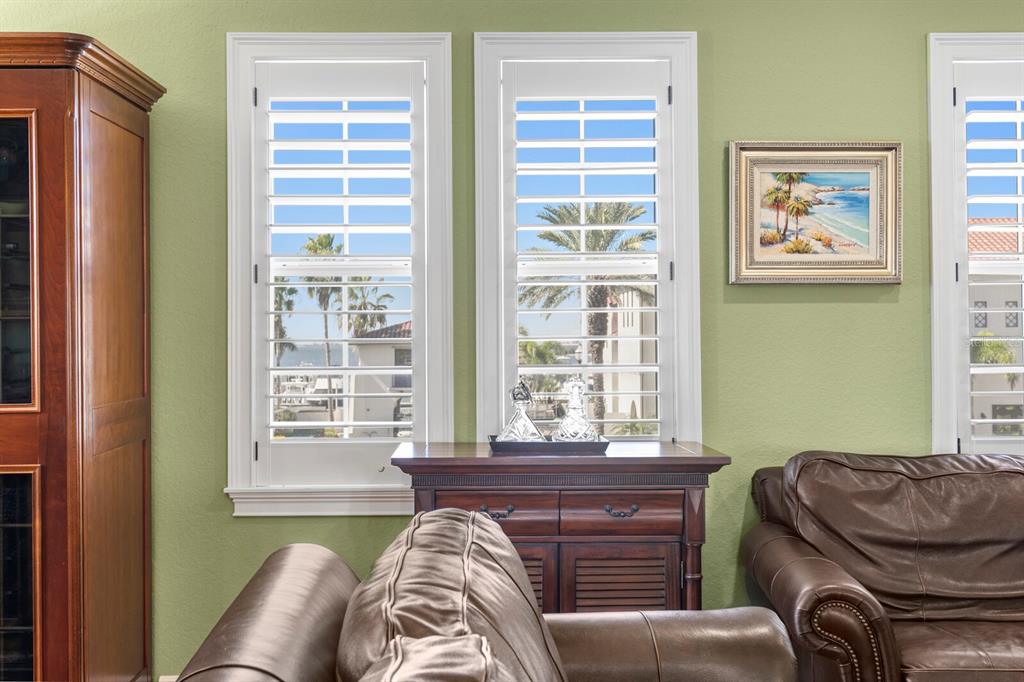 Tampa, Florida, 33616, United States, 4 Bedrooms Bedrooms, ,7 BathroomsBathrooms,Residential,For Sale,1993403