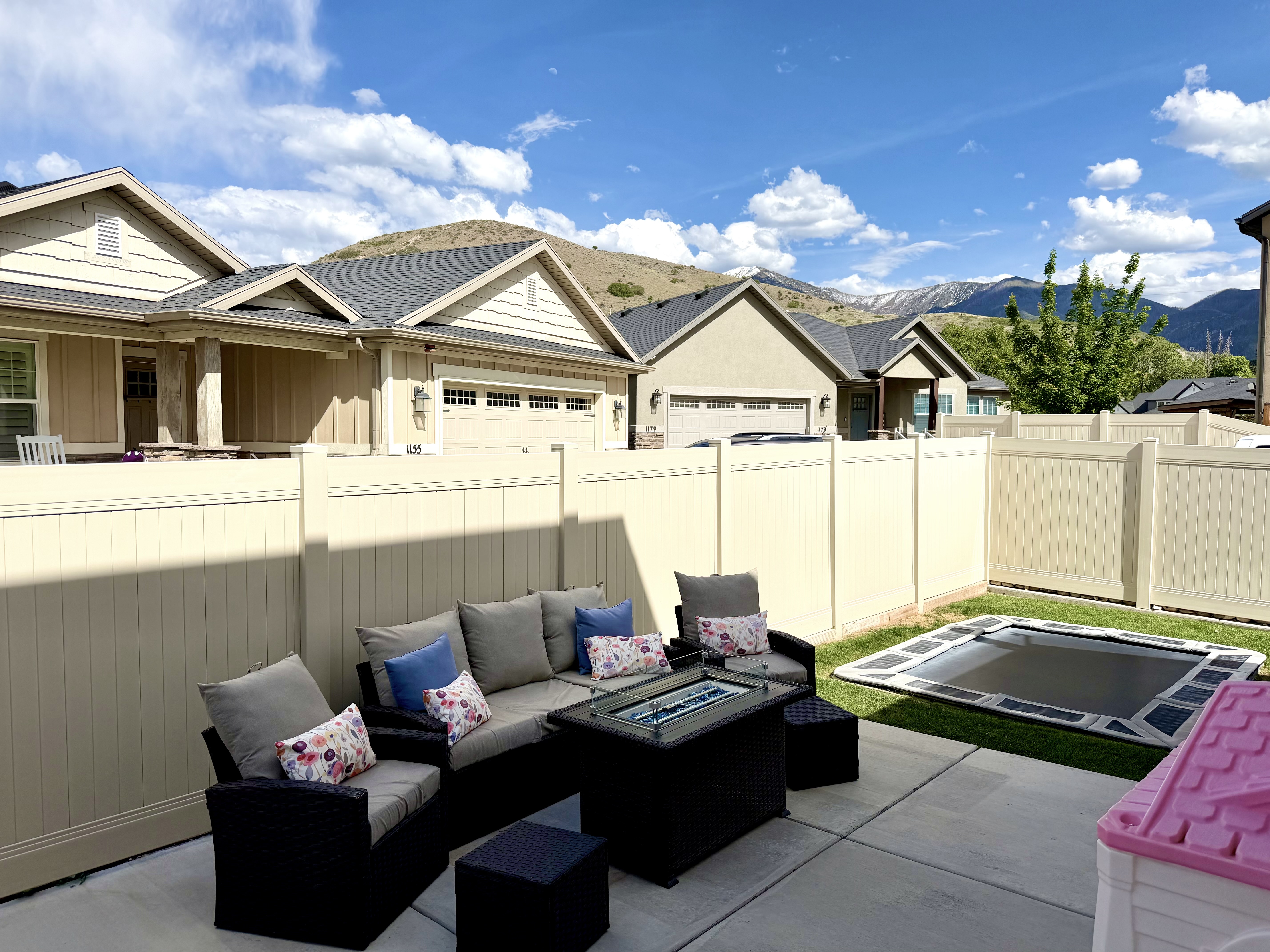 Payson, Utah, 84651, United States, 4 Bedrooms Bedrooms, ,3 BathroomsBathrooms,Residential,For Sale,2049240