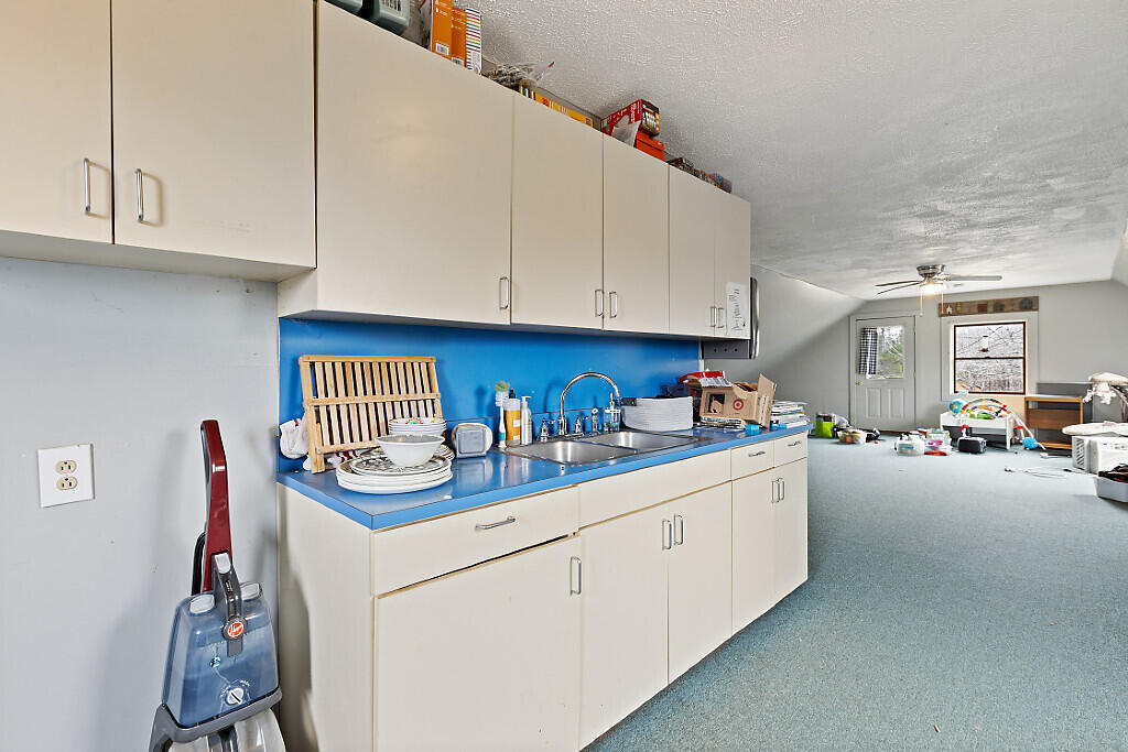 China, Maine, 04358, United States, 6 Bedrooms Bedrooms, ,3 BathroomsBathrooms,Residential,For Sale,1898689